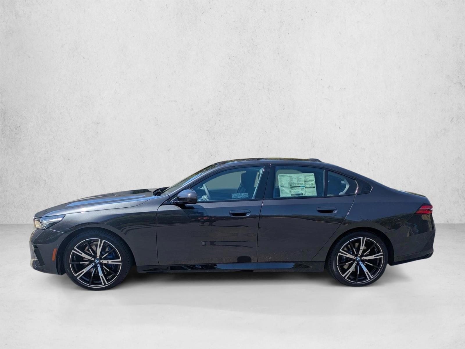 Thumbnail: 2026 BMW 5 Series - 2