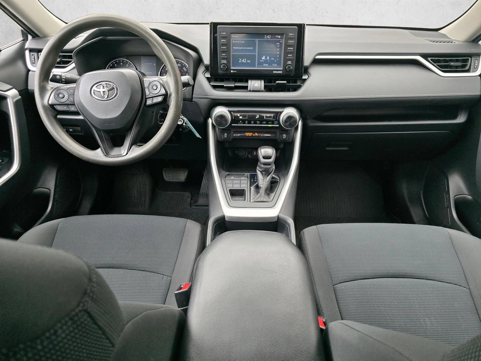 Thumbnail: 2020 Toyota RAV4 - 3