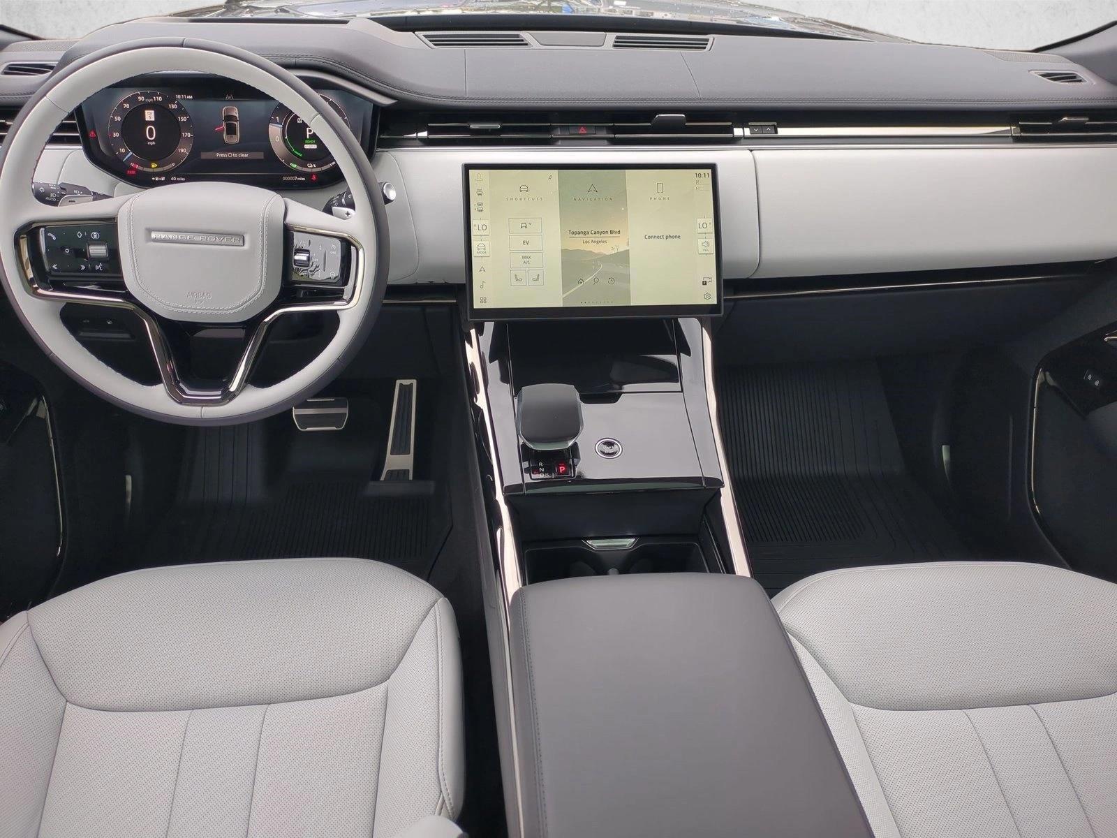 Thumbnail: 2027 Land Rover Range Rover Sport - 4
