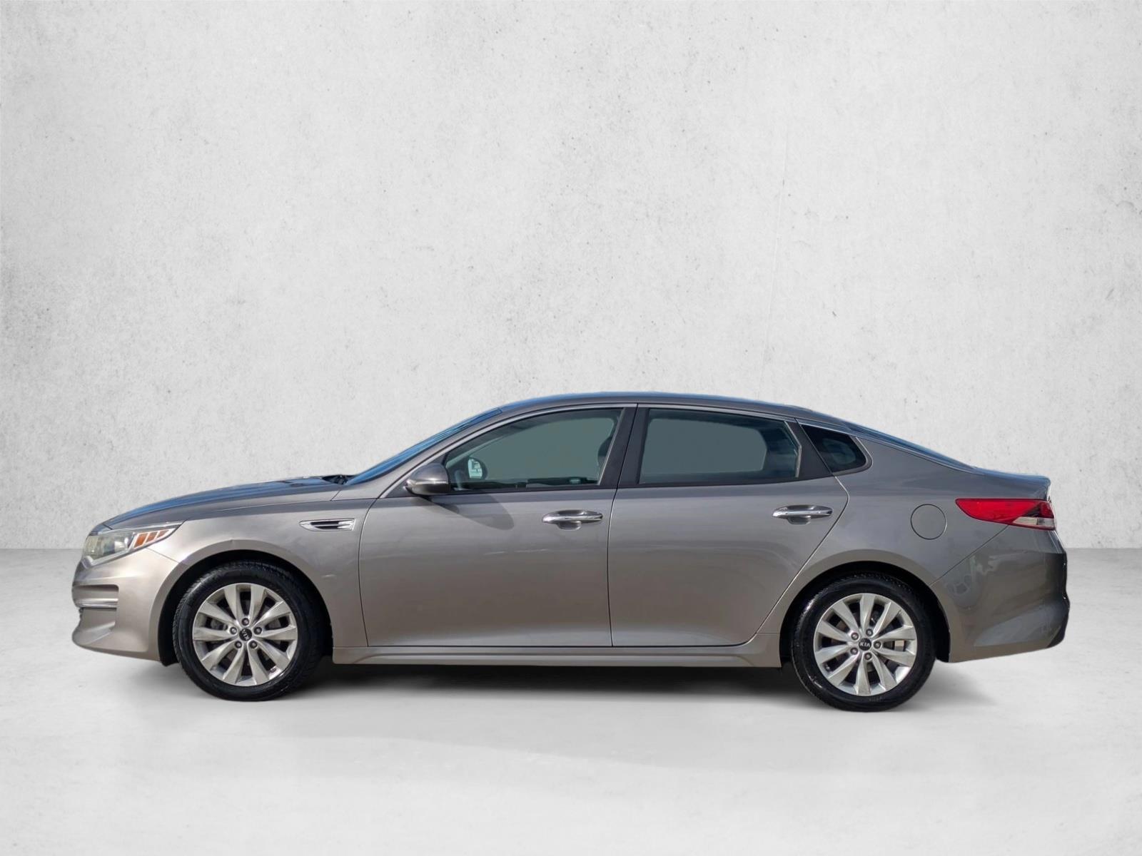 Thumbnail: 2016 Kia Optima - 2
