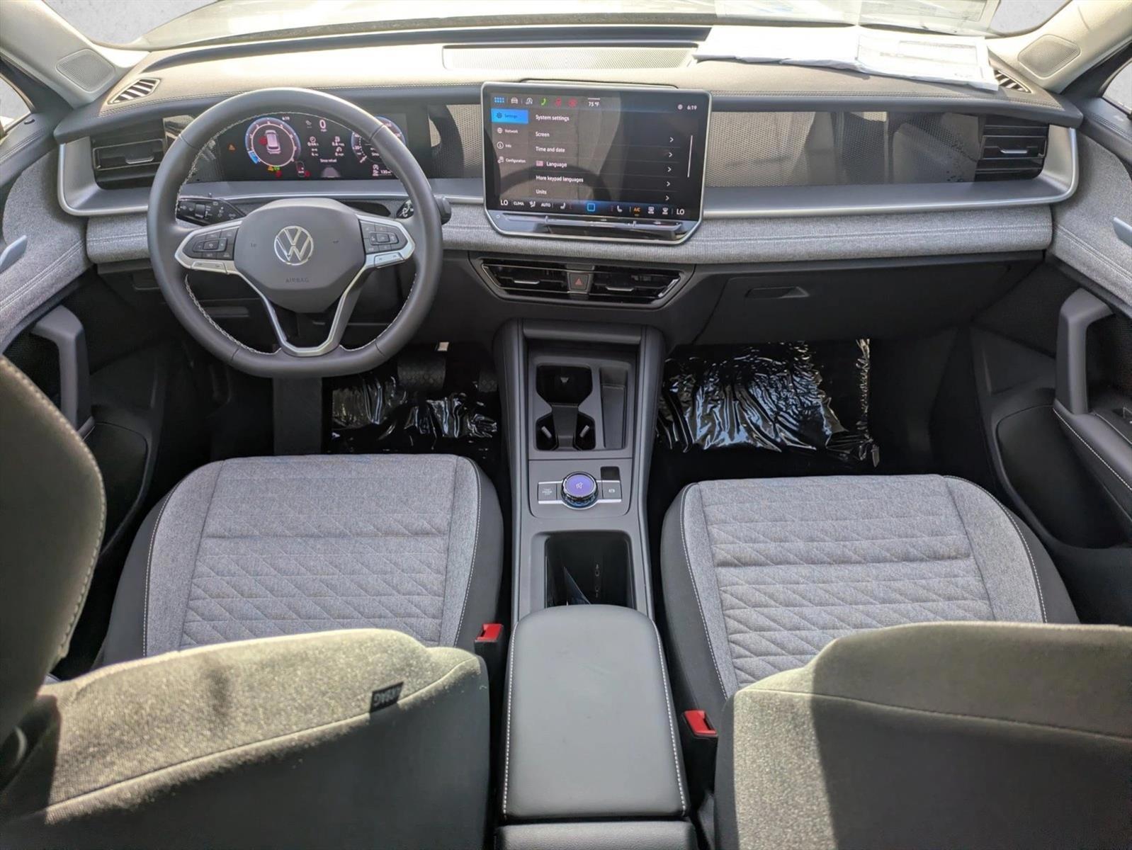 Thumbnail: 2026 Volkswagen Tiguan - 3