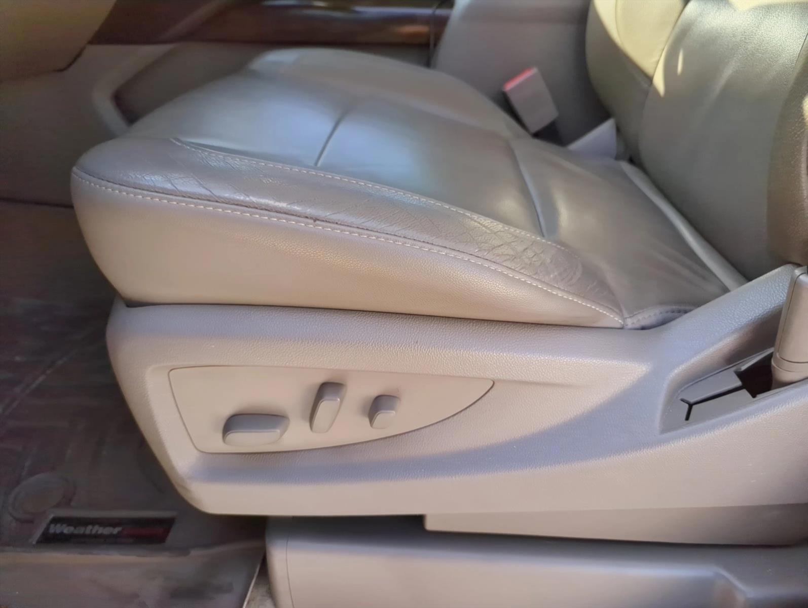 Thumbnail: 2015 Chevrolet Tahoe - 3