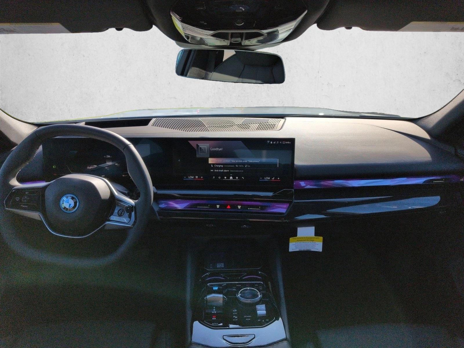 Thumbnail: 2026 BMW i5 - 4
