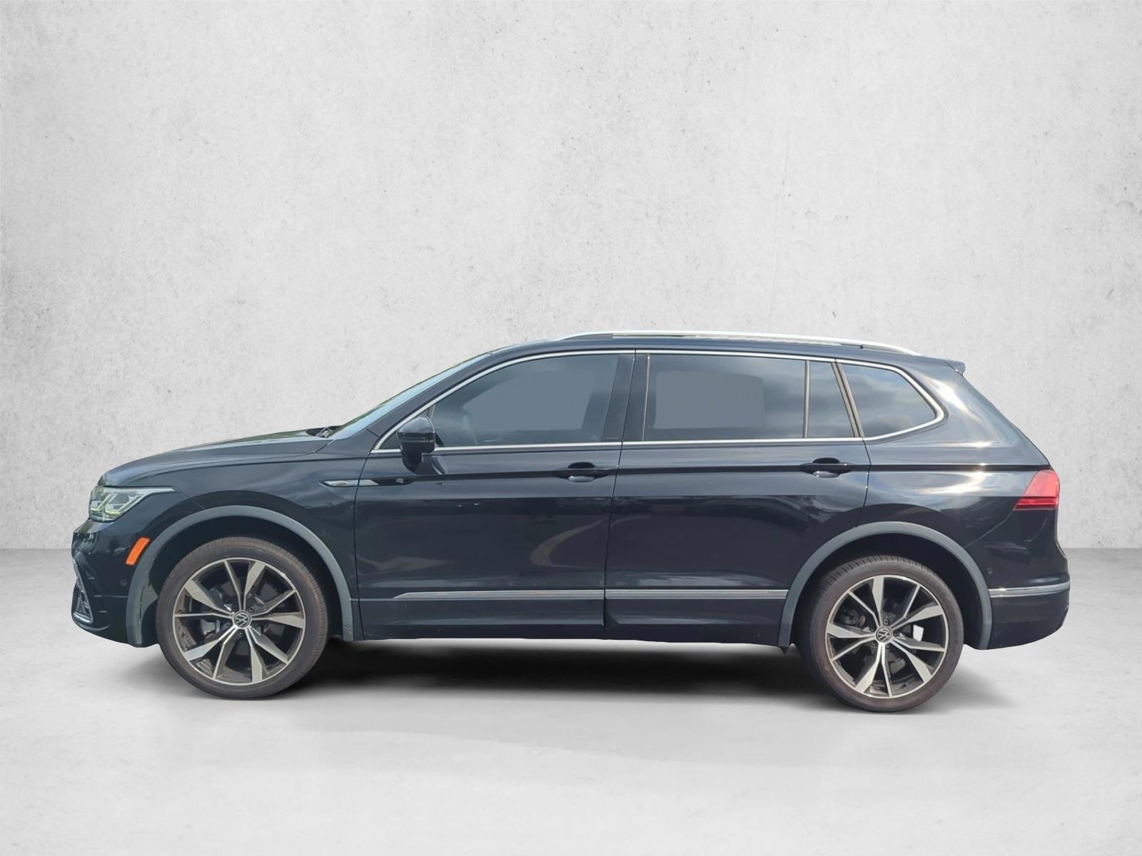 Thumbnail: 2022 Volkswagen Tiguan - 2
