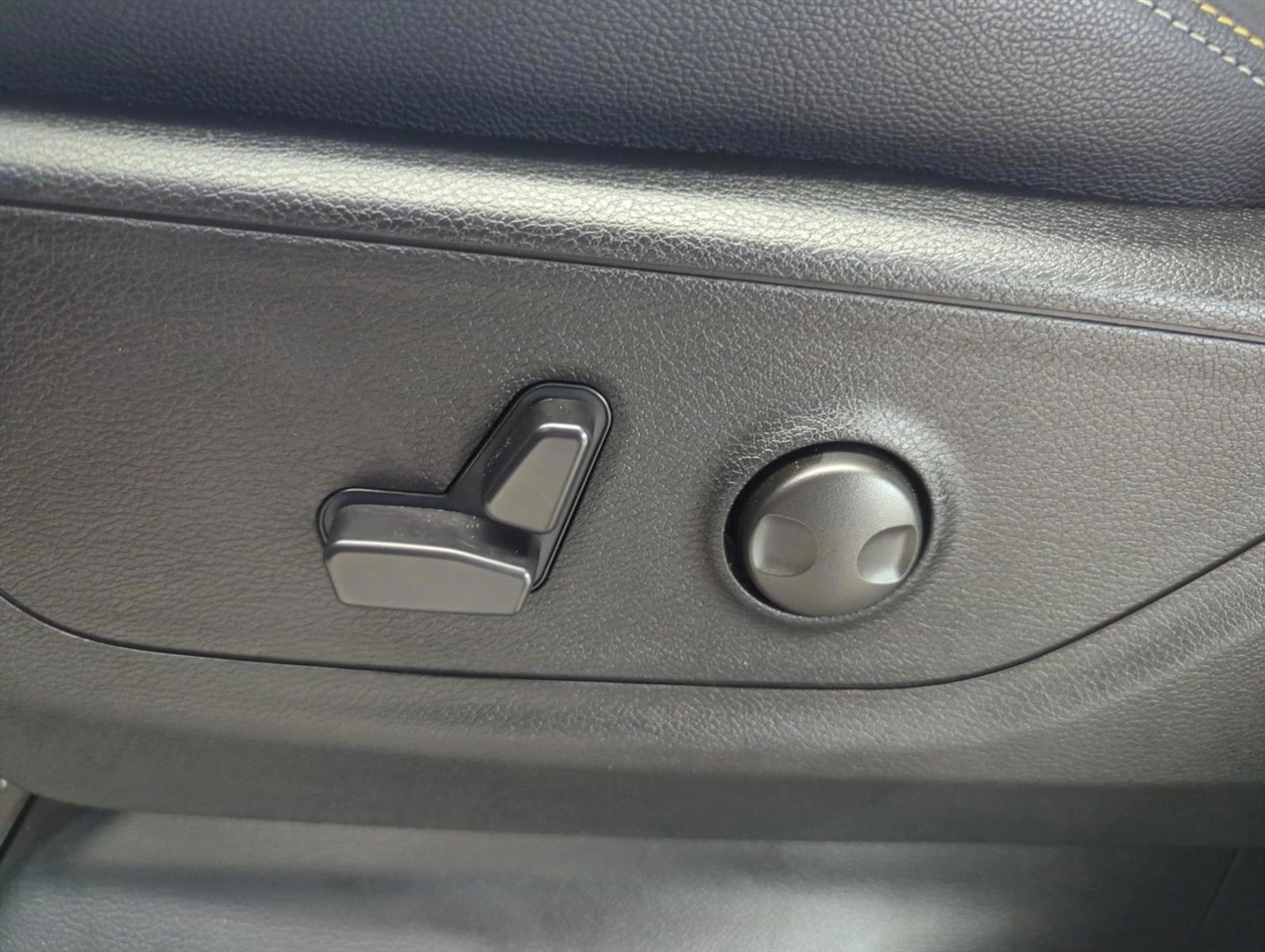 Thumbnail: 2026 RAM 1500 - 5