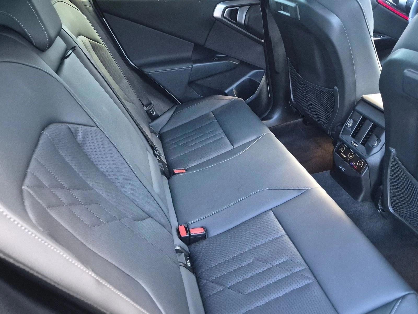 2026 BMW X3 30 - Photo 18