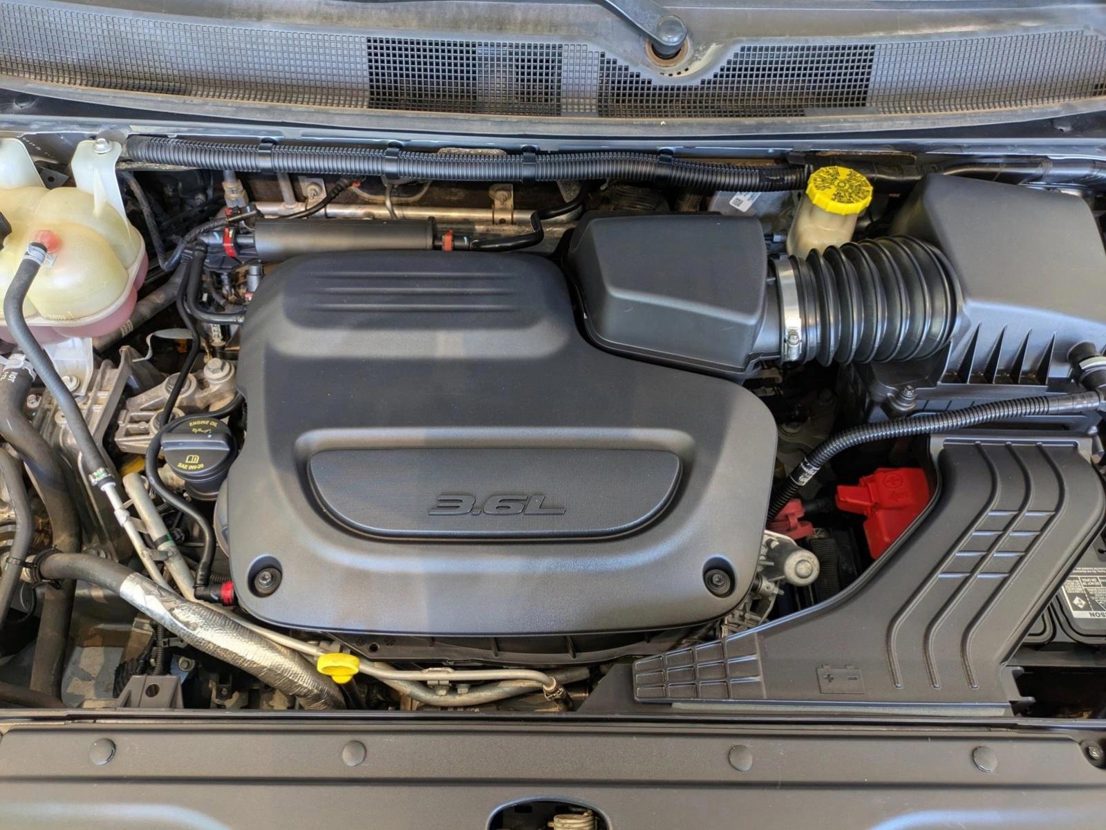 2019 Chrysler Pacifica Limited - Photo 23