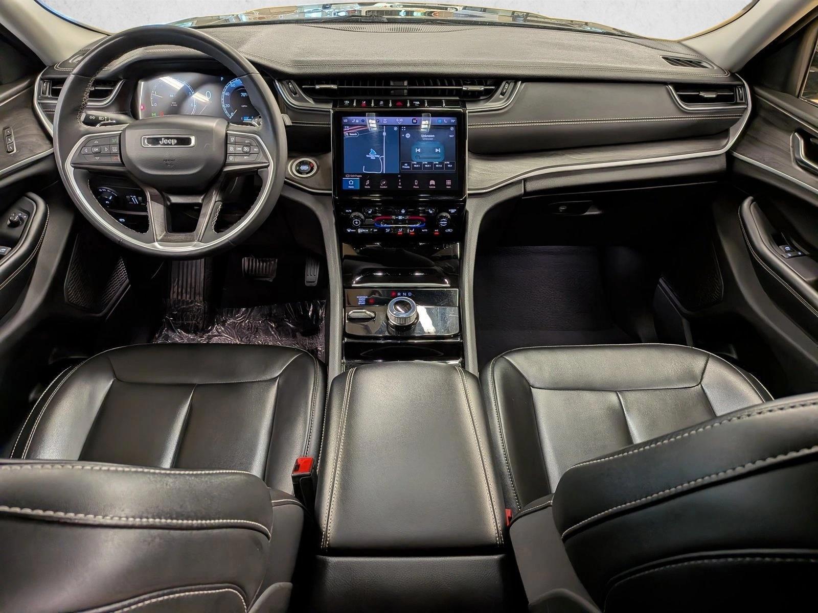 Thumbnail: 2023 Jeep Grand Cherokee L - 4