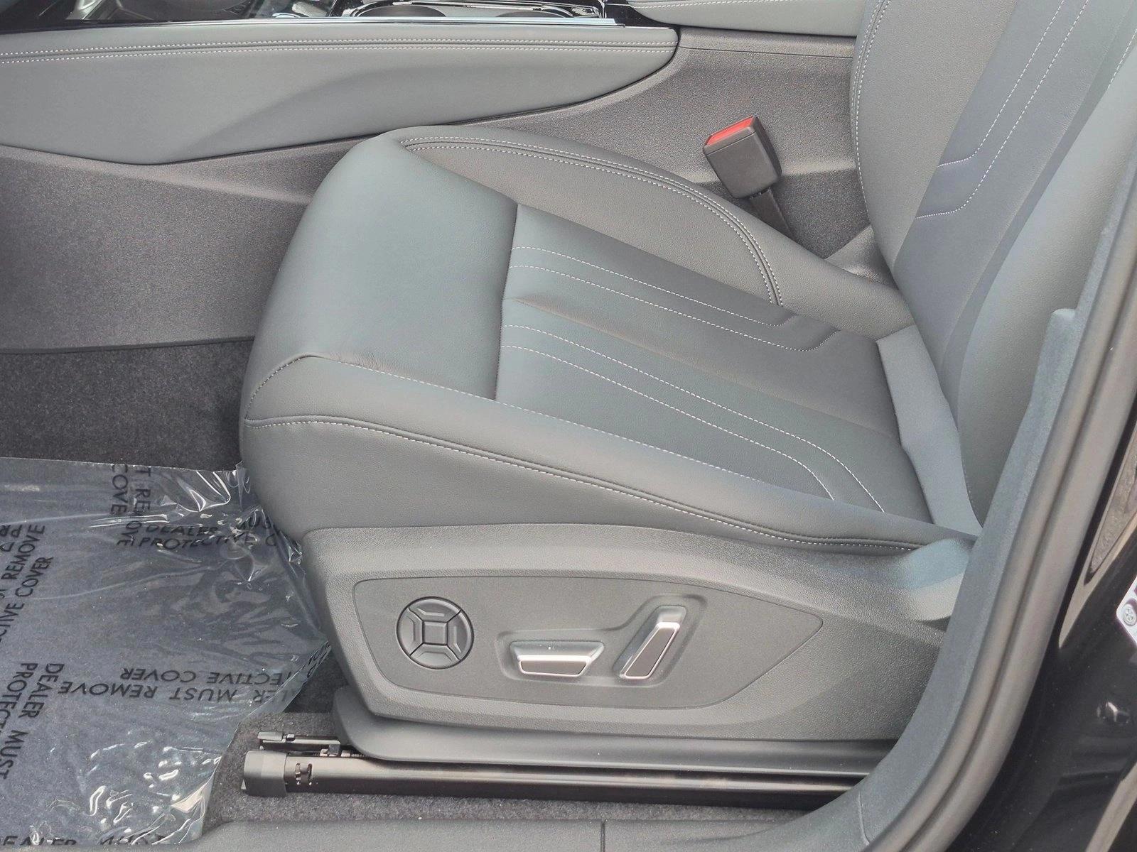 Thumbnail: 2026 Audi Q3 - 4