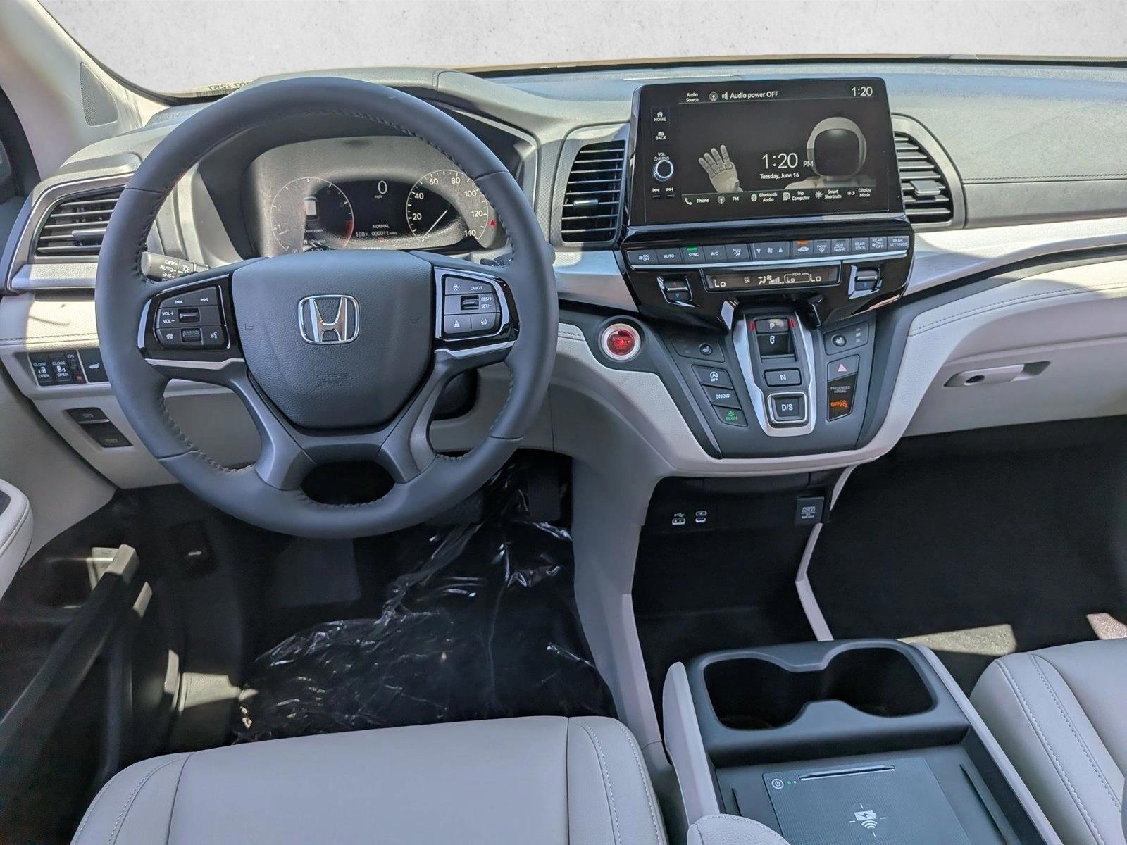 Thumbnail: 2026 Honda Odyssey - 3