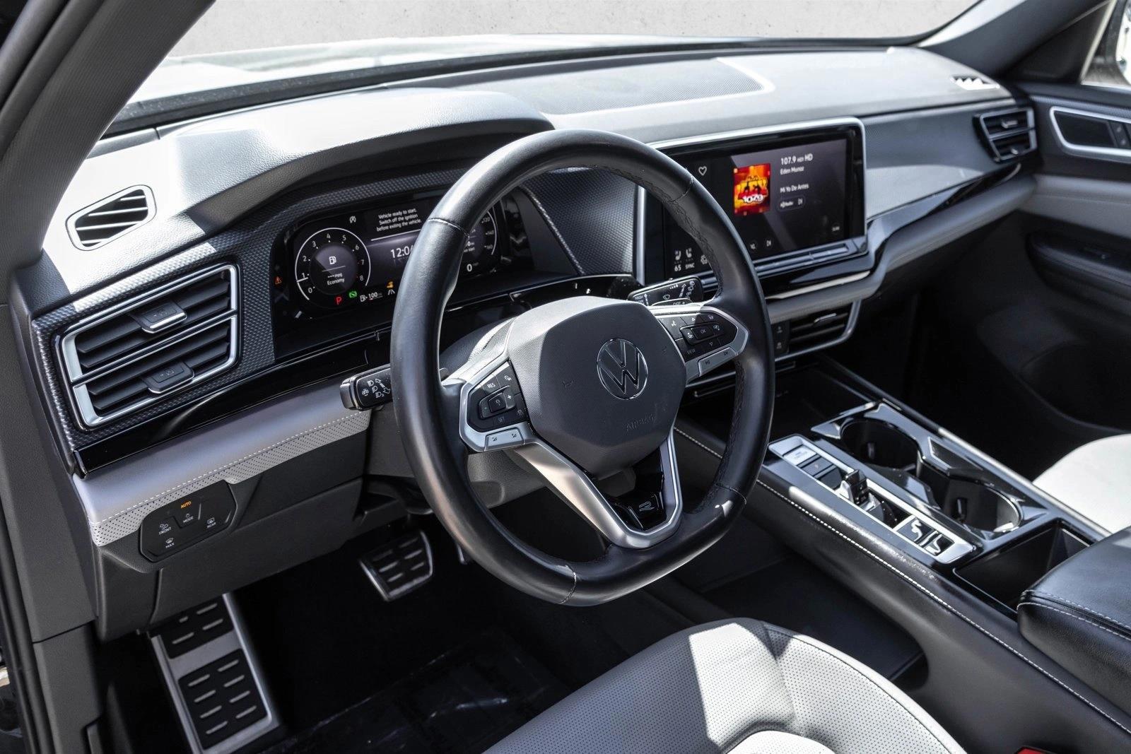 Thumbnail: 2024 Volkswagen Atlas - 3