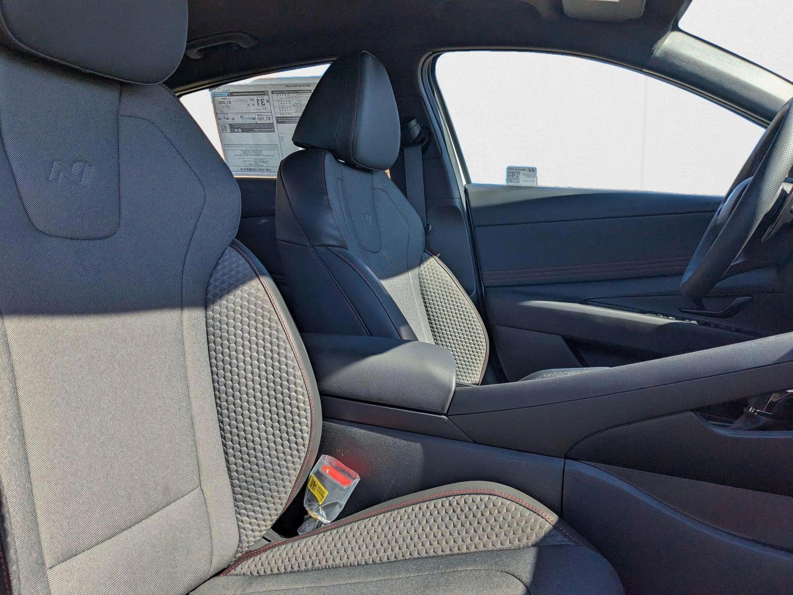 2025 Hyundai Elantra N Line - Photo 22