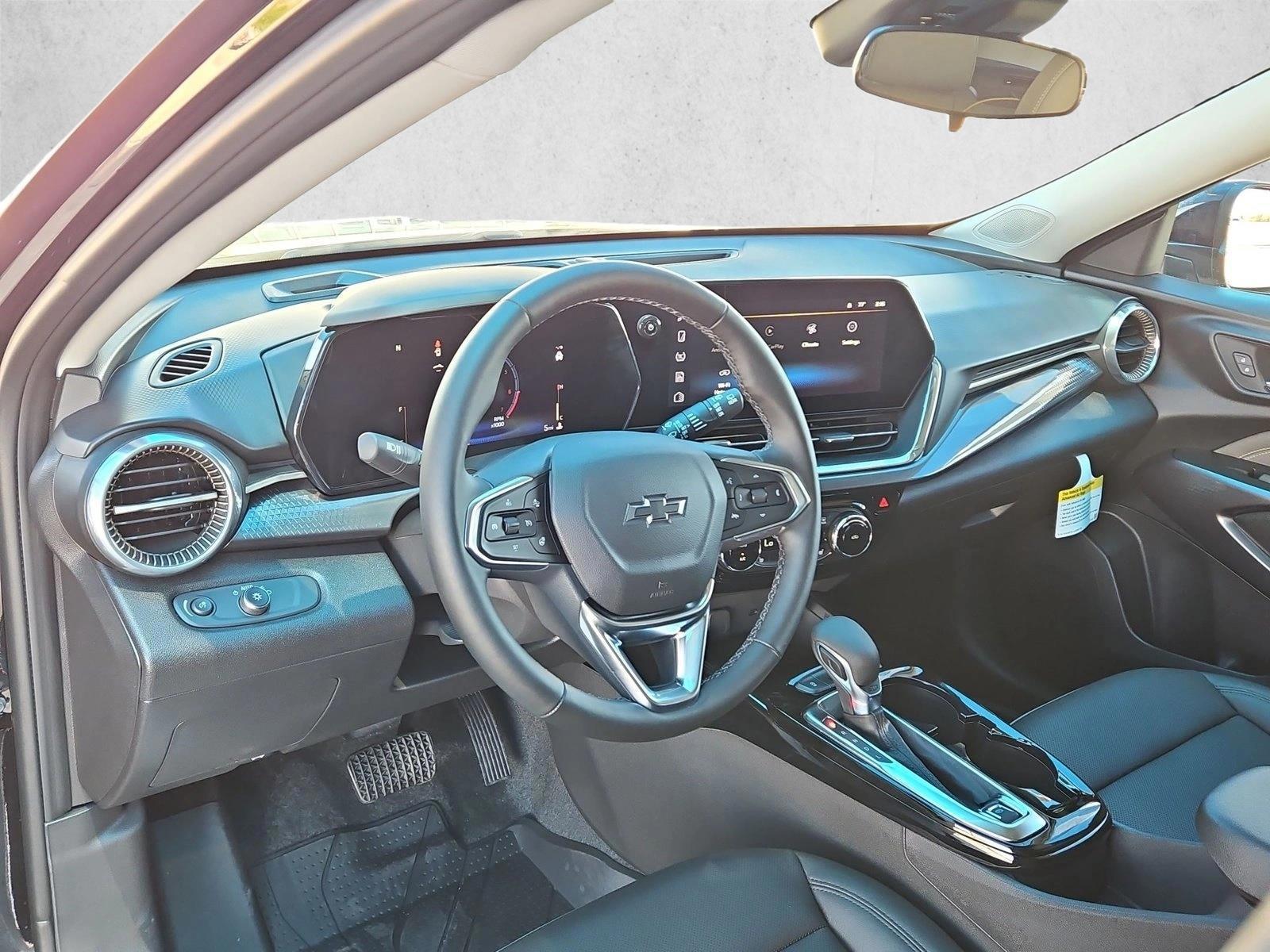 Thumbnail: 2026 Chevrolet Trax - 3