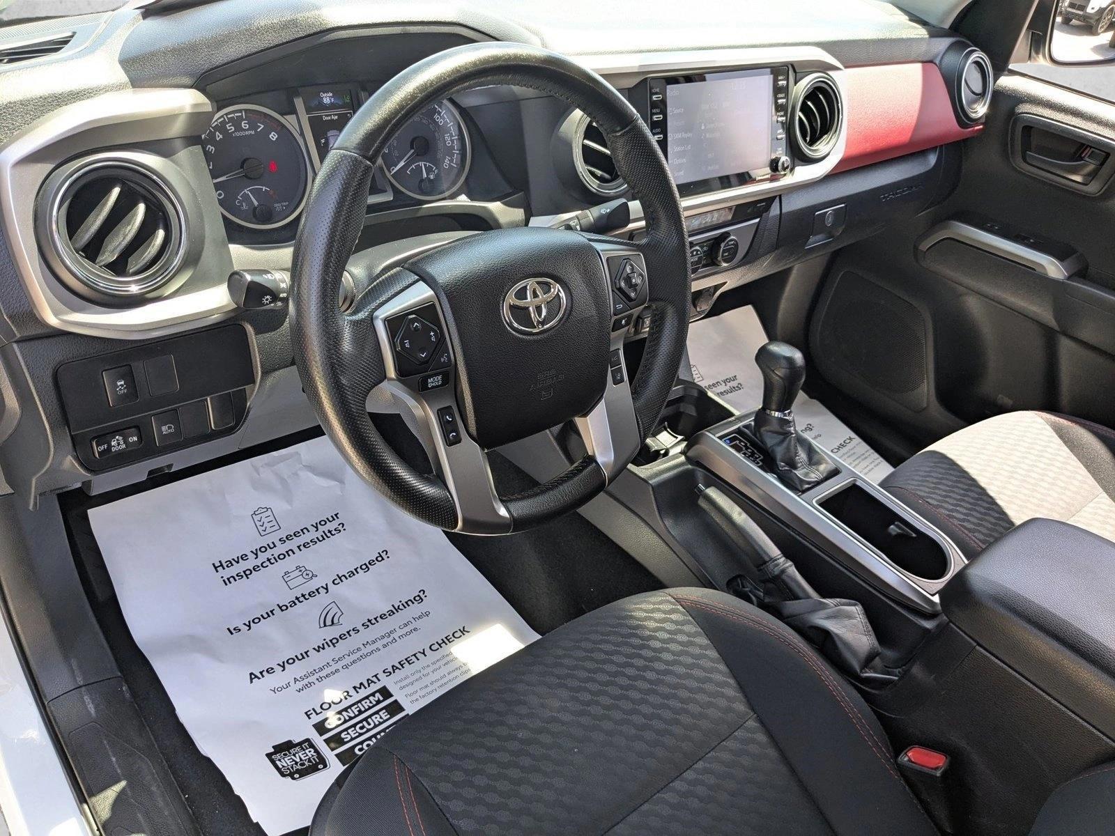 Thumbnail: 2022 Toyota Tacoma - 3