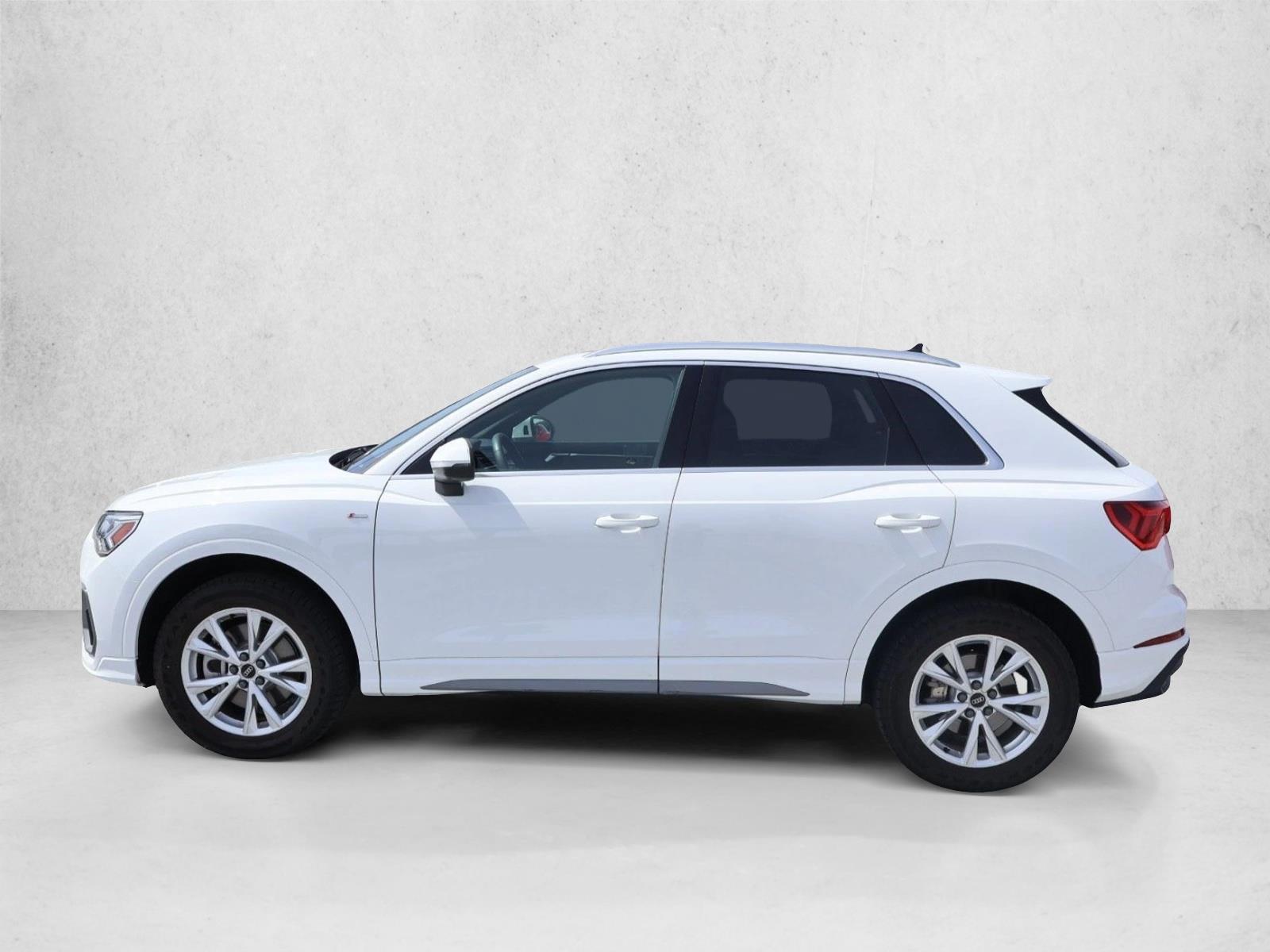 Thumbnail: 2023 Audi Q3 - 2