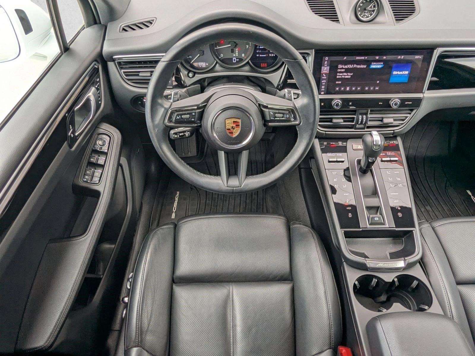 Thumbnail: 2024 Porsche Macan - 4