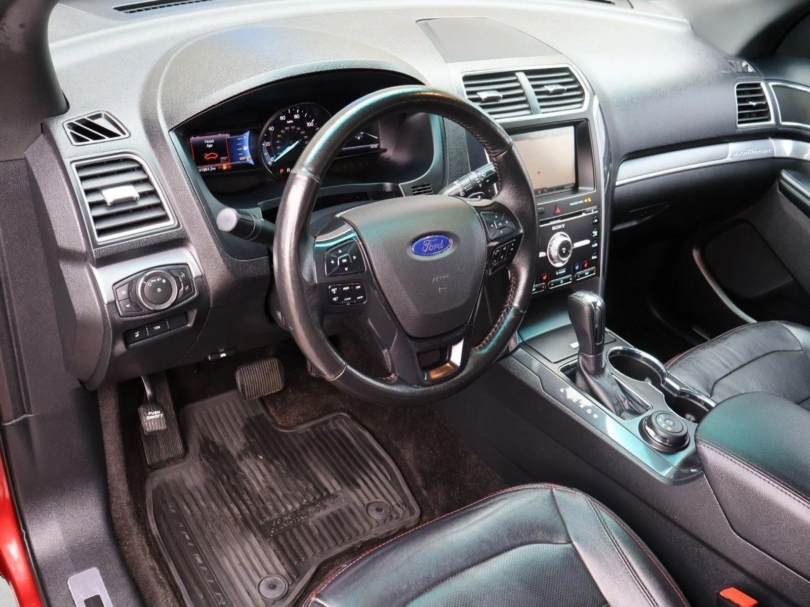 Thumbnail: 2016 Ford Explorer - 3
