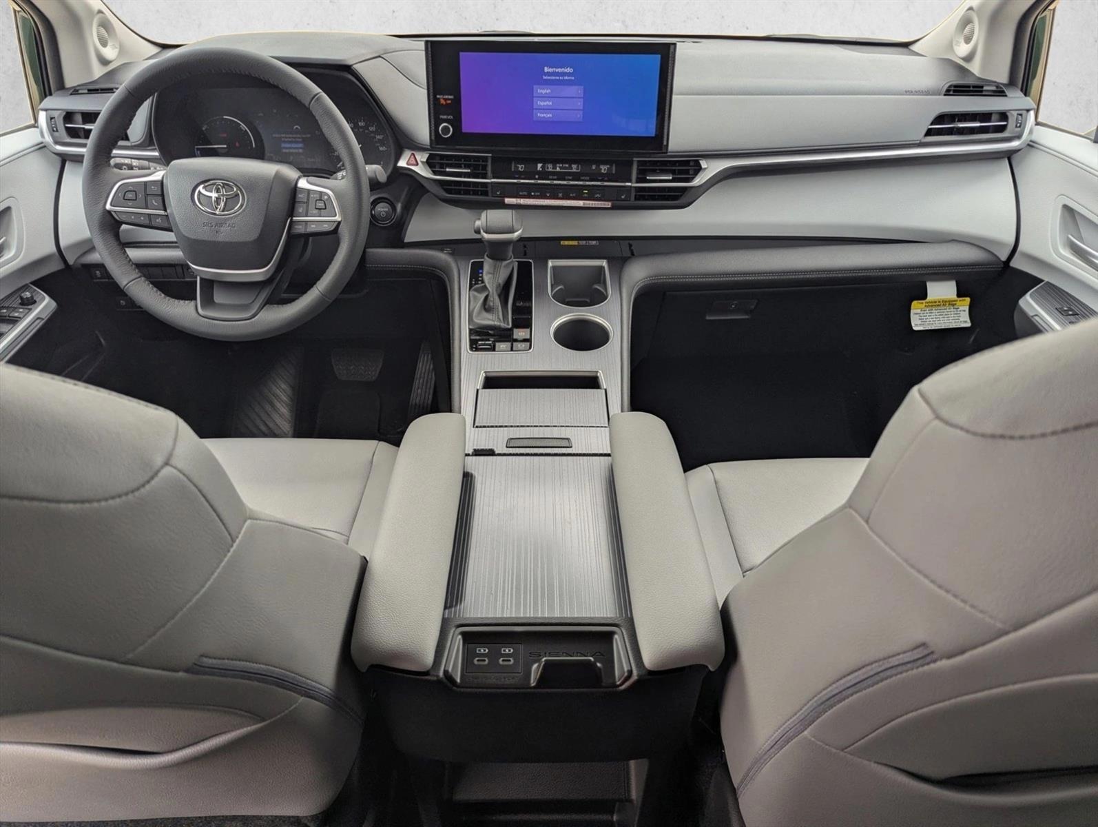 Thumbnail: 2026 Toyota Sienna - 3