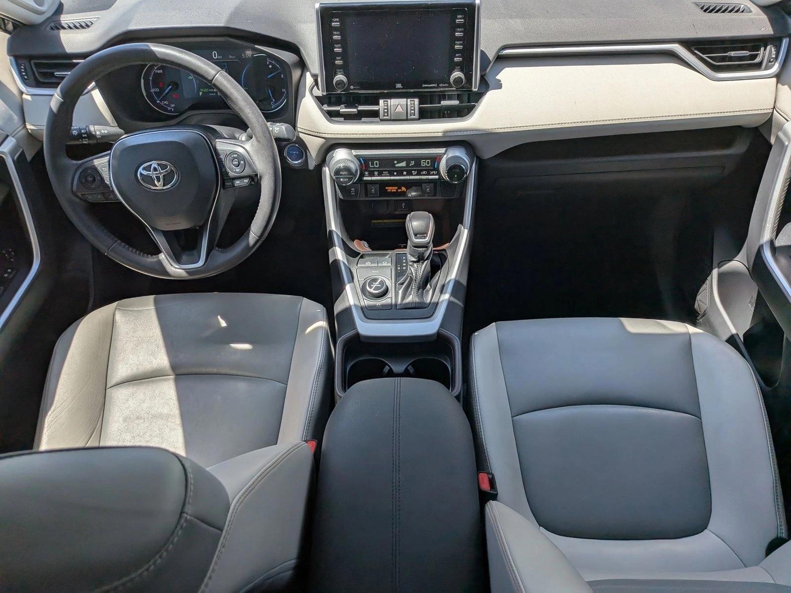 Thumbnail: 2020 Toyota RAV4 - 3