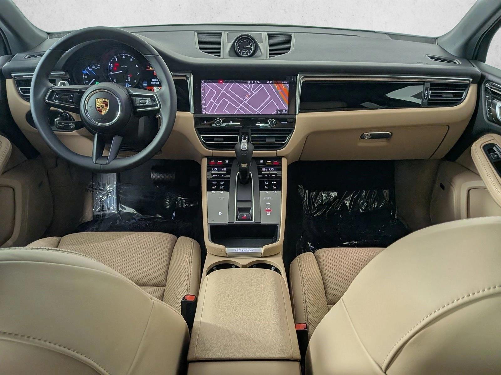 Thumbnail: 2026 Porsche Macan - 4