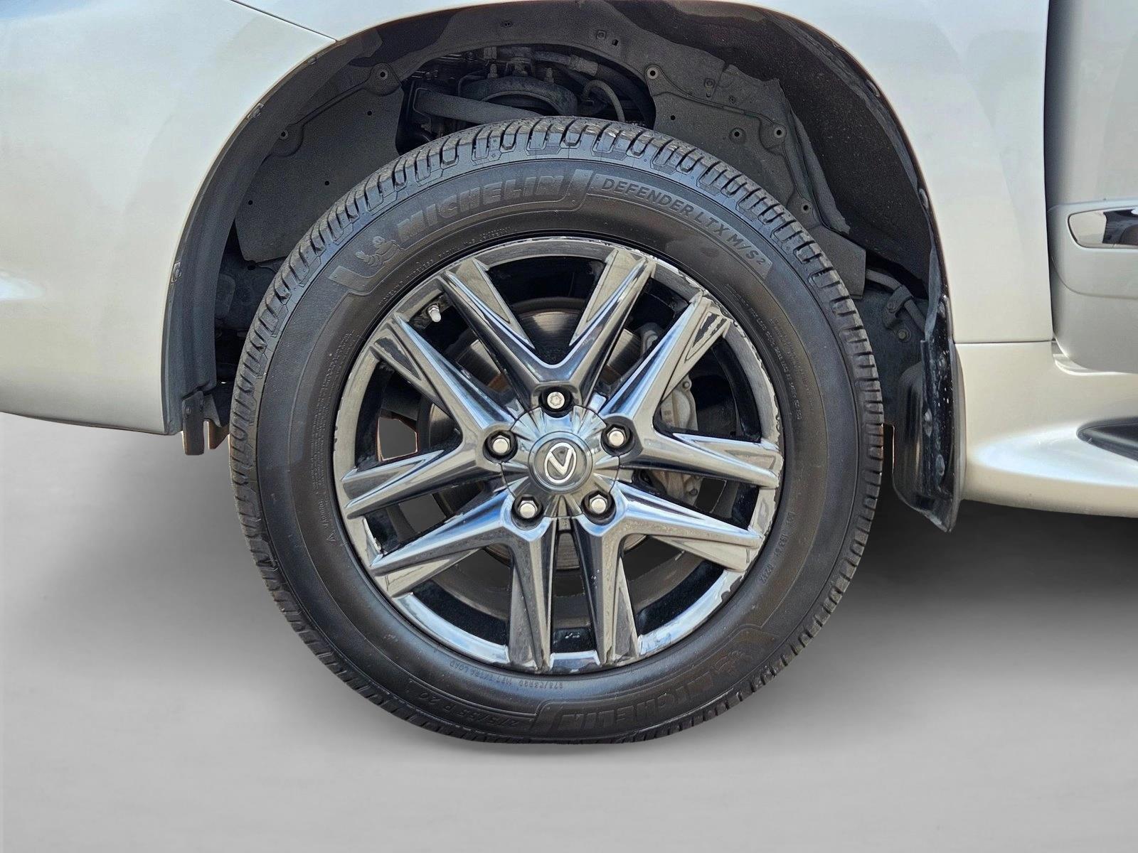 2013 Lexus LX 570 - Photo 29