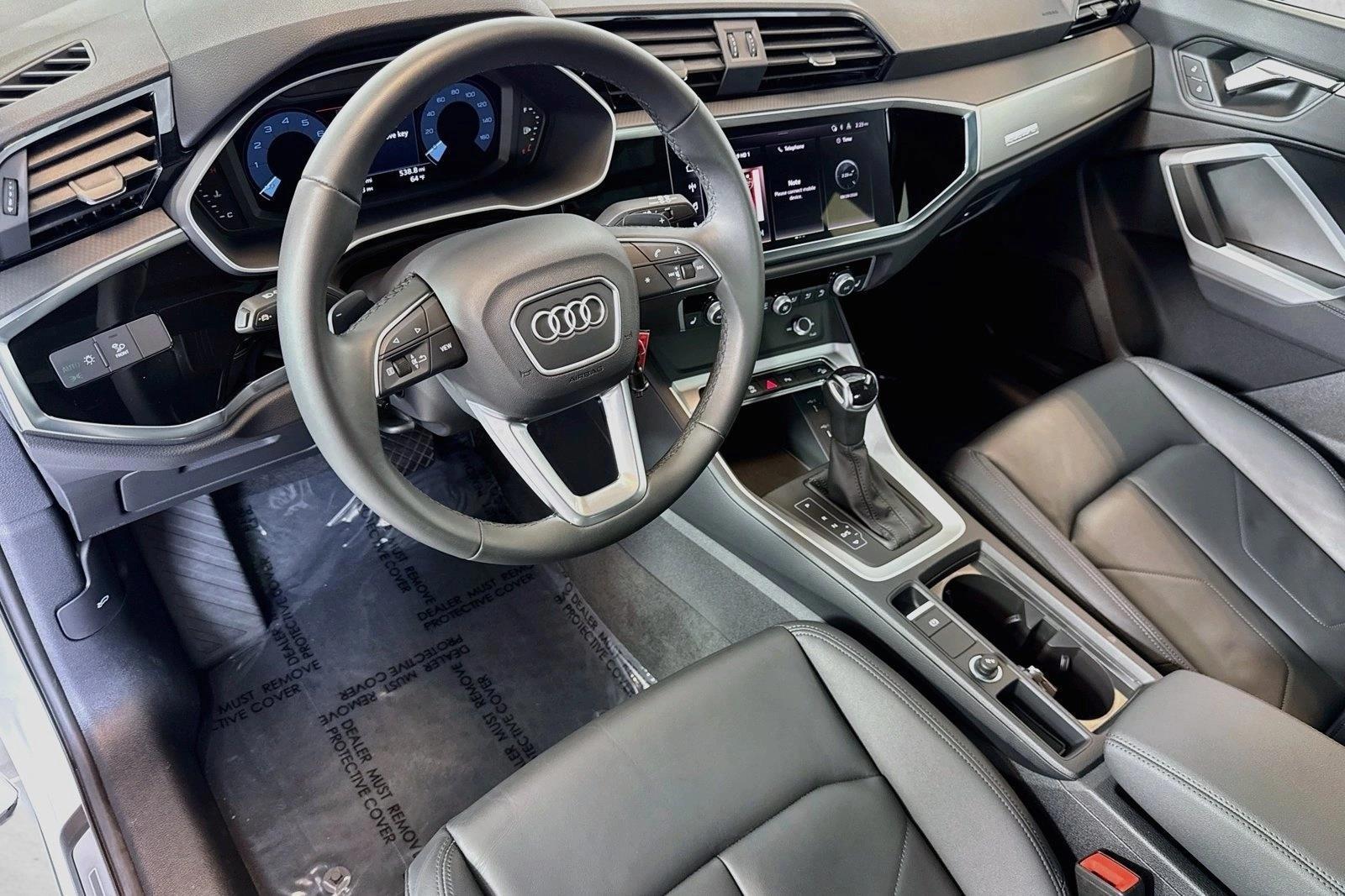 Thumbnail: 2025 Audi Q3 - 3
