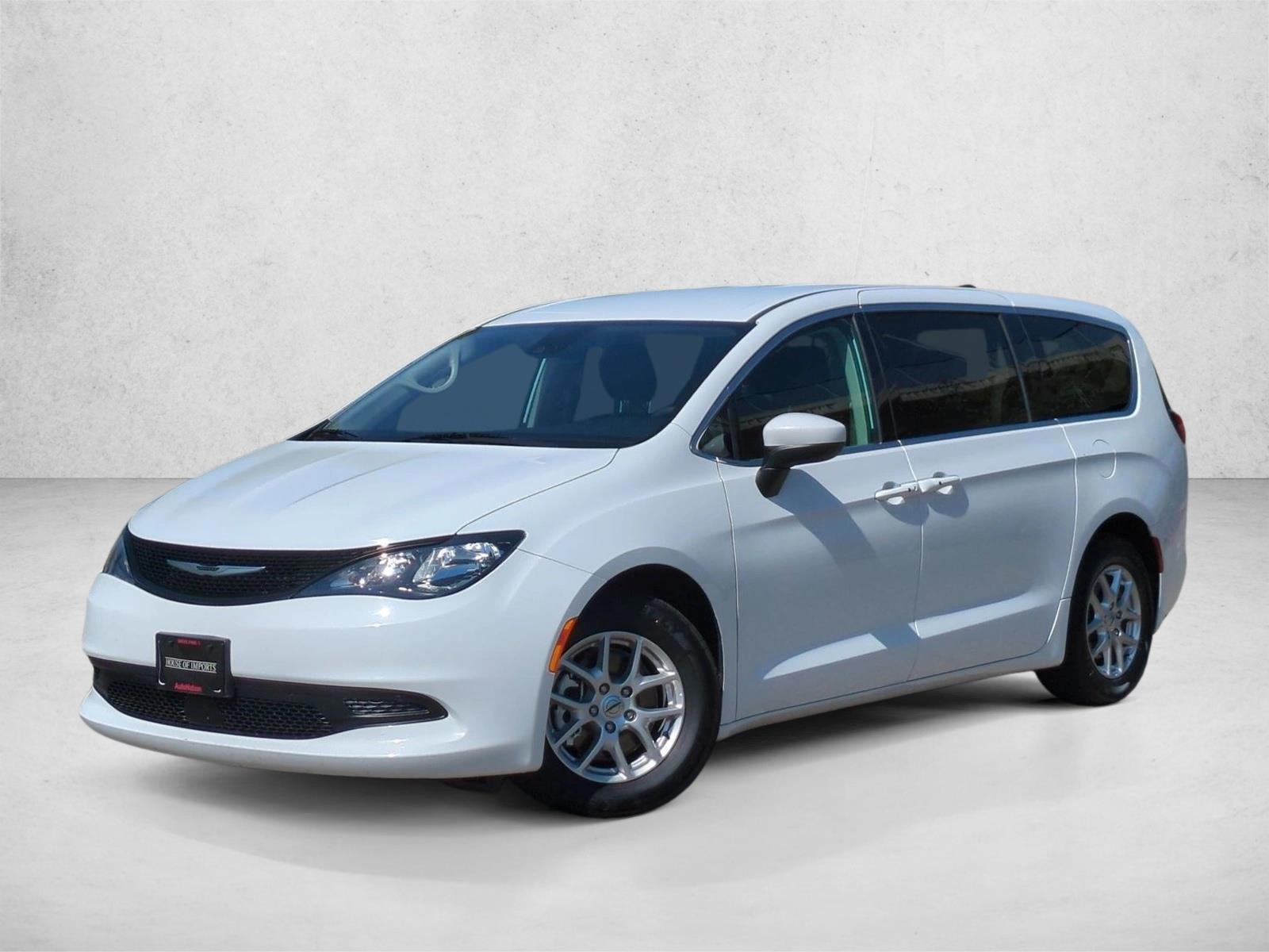 2023 Chrysler Voyager LX