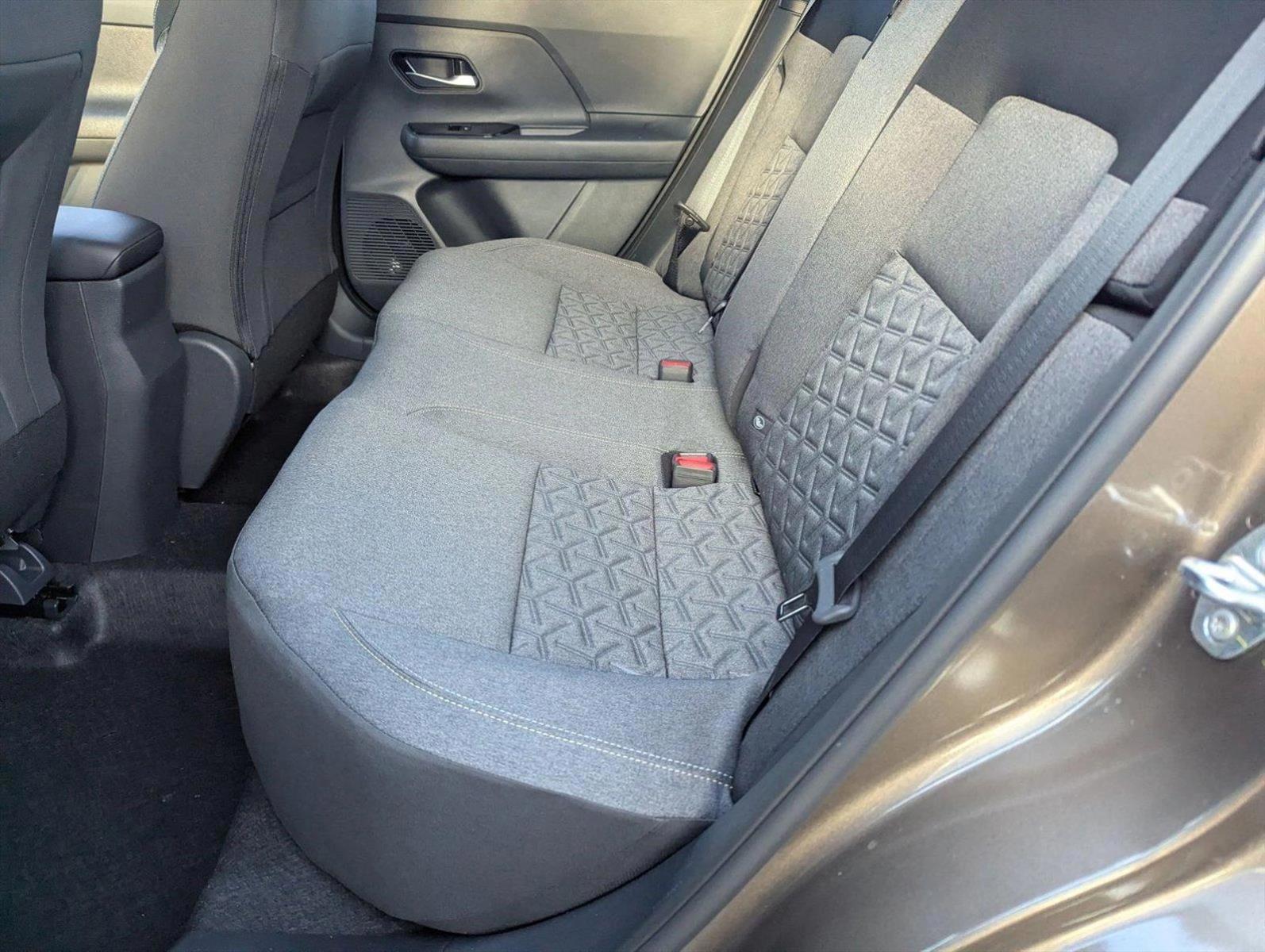 2025 Nissan Kicks SV - Photo 13