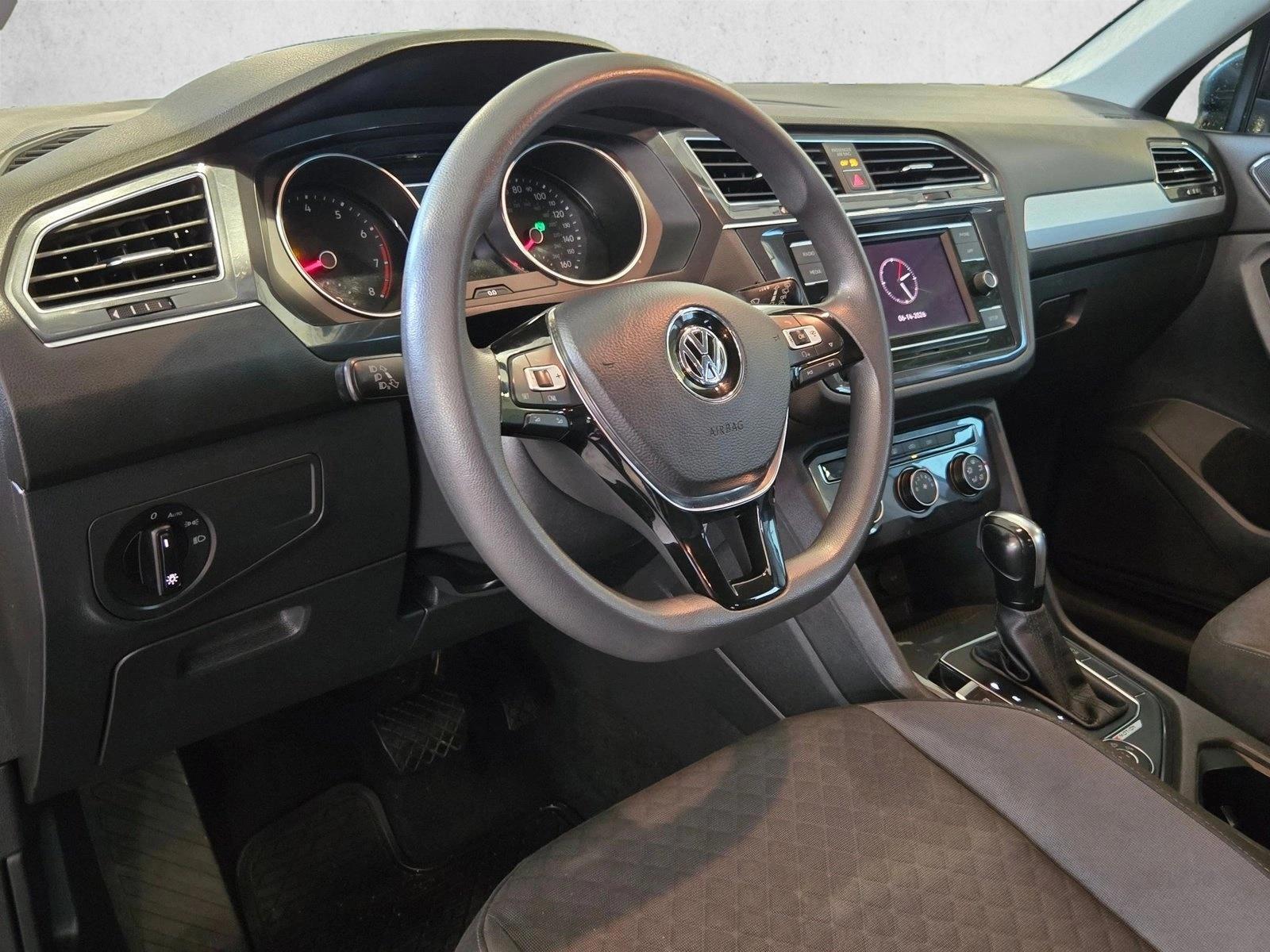 Thumbnail: 2018 Volkswagen Tiguan - 3
