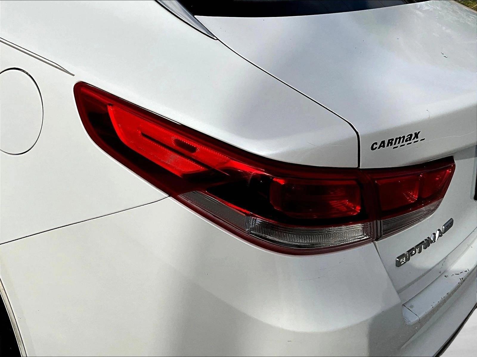 2016 Kia Optima LX - Photo 29