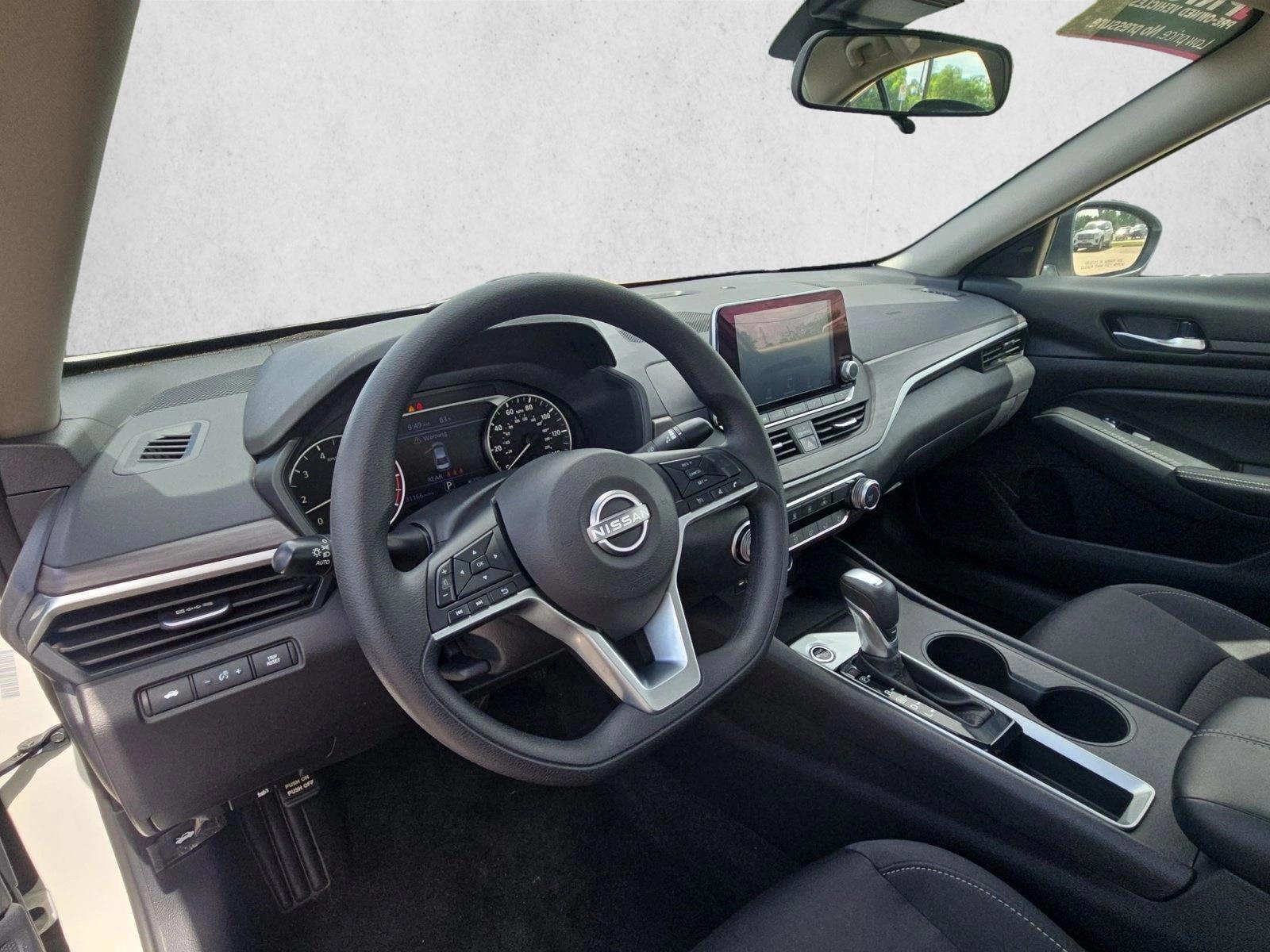 Thumbnail: 2025 Nissan Altima - 3