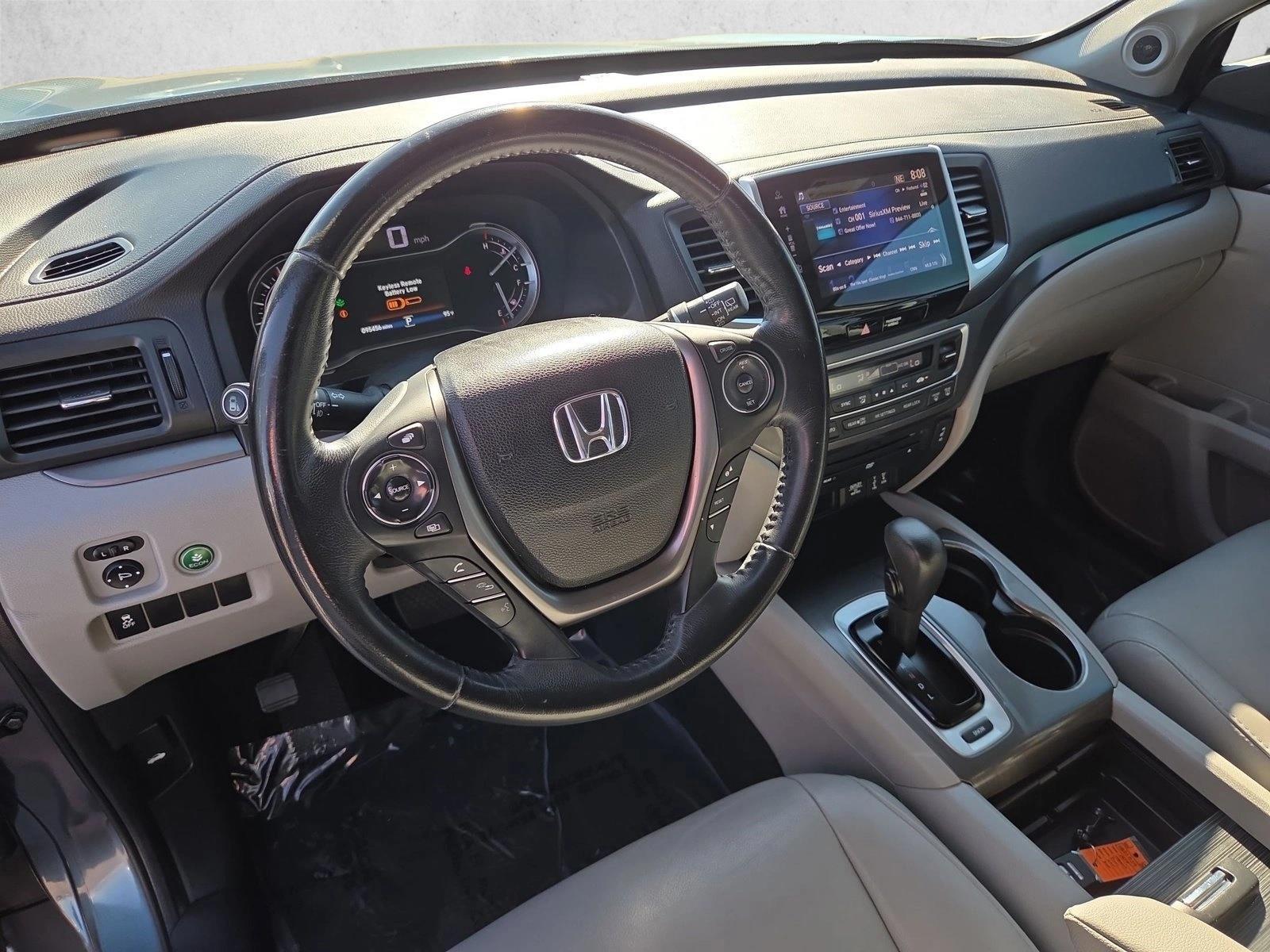 Thumbnail: 2017 Honda Pilot - 3