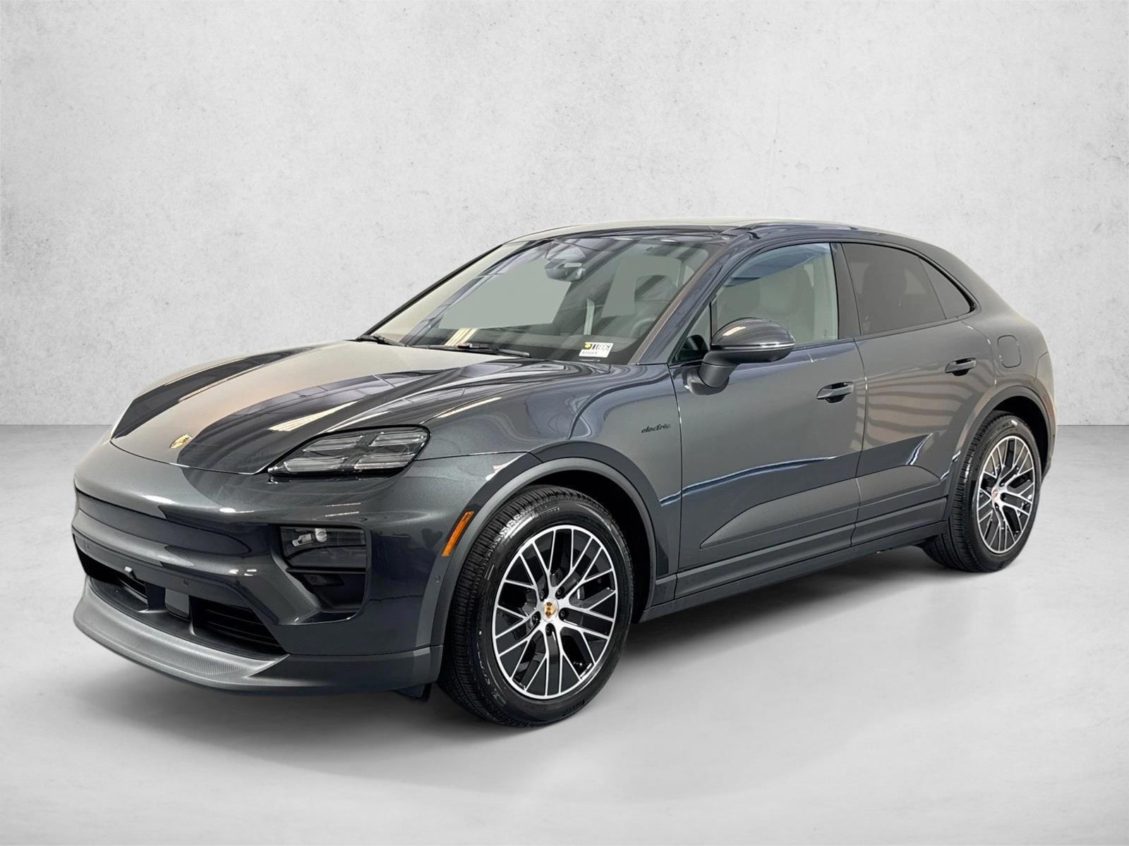 Thumbnail: 2026 Porsche Macan - 1