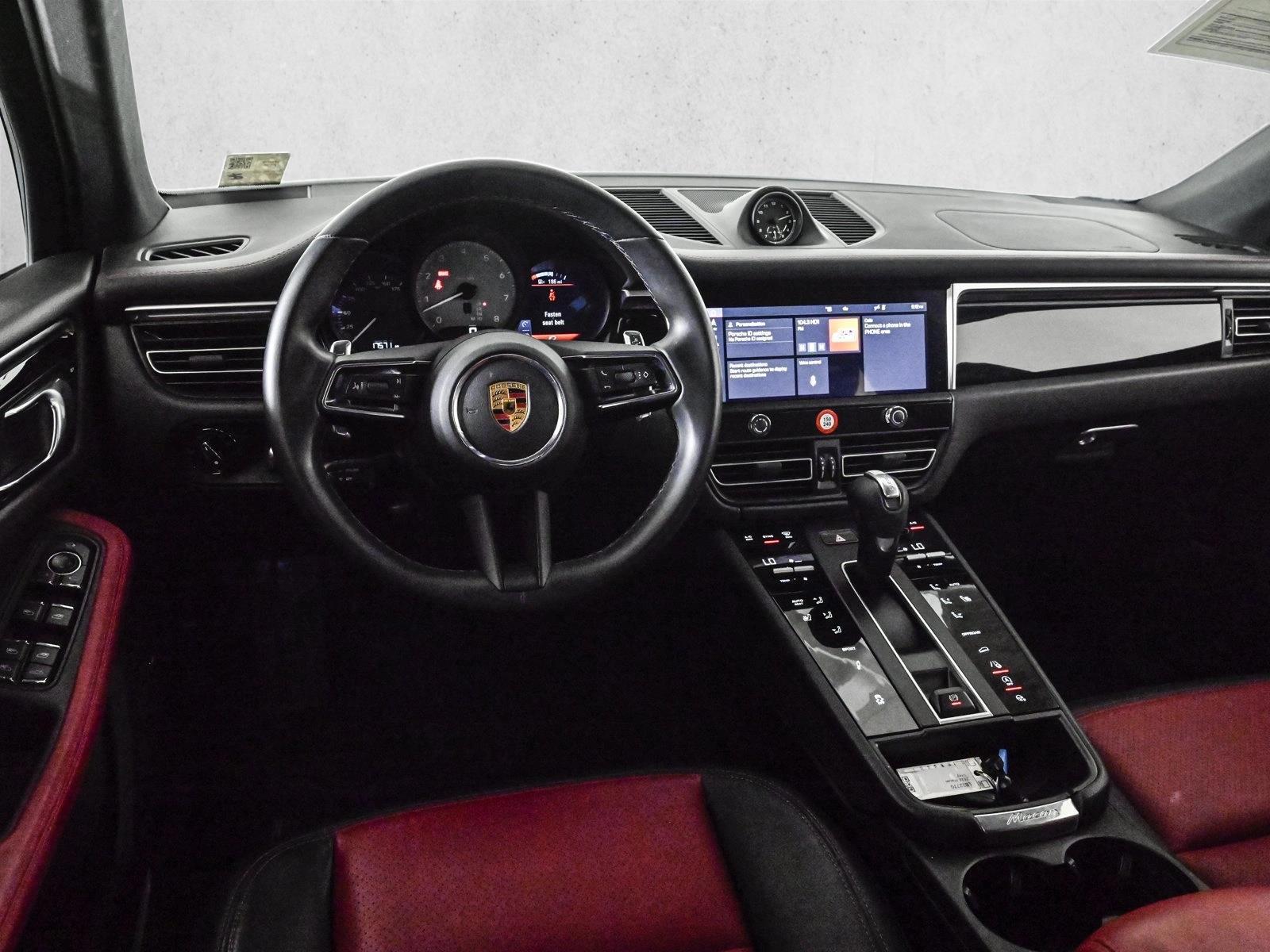 Thumbnail: 2022 Porsche Macan - 3
