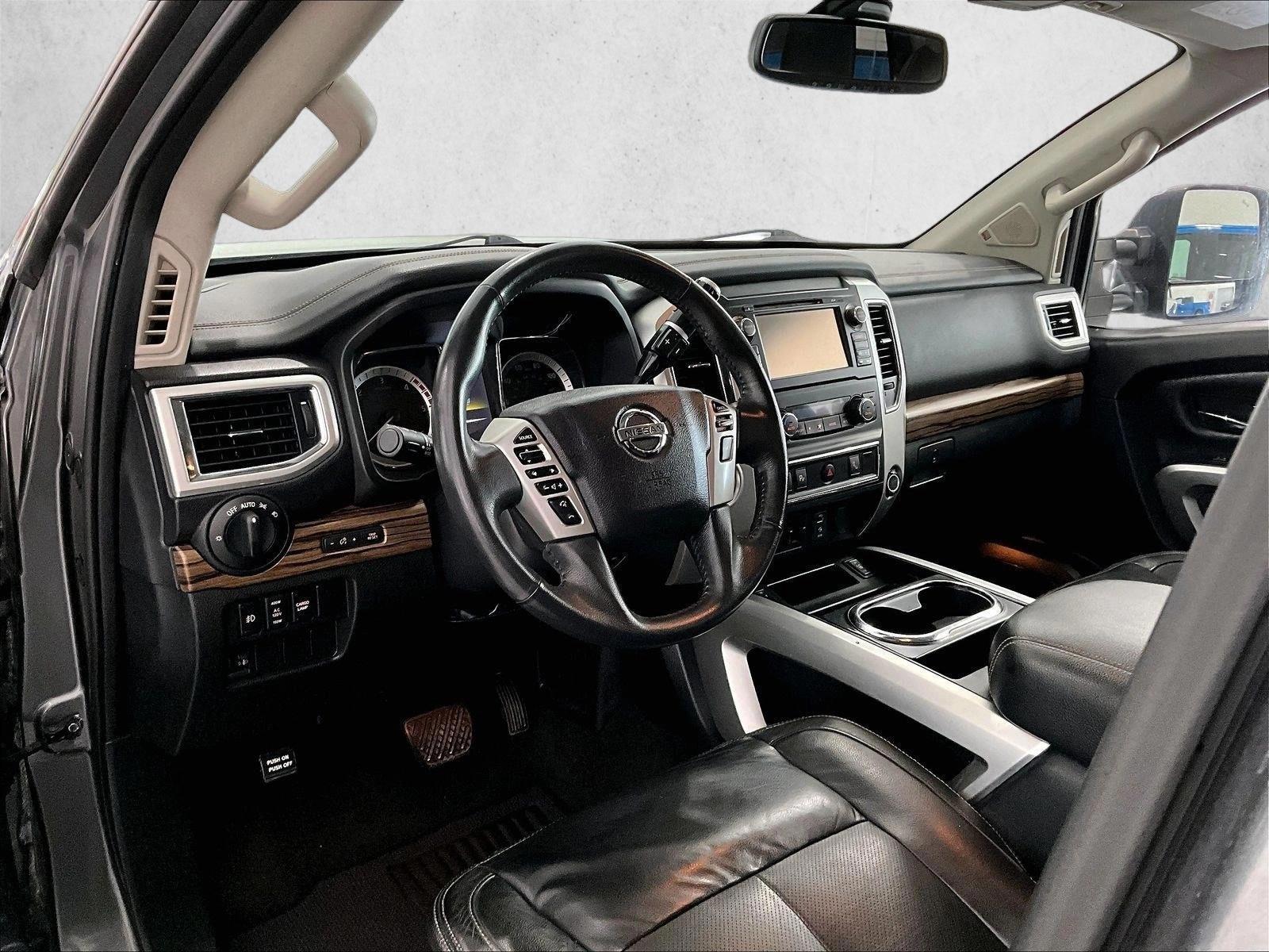 Thumbnail: 2016 Nissan Titan - 3