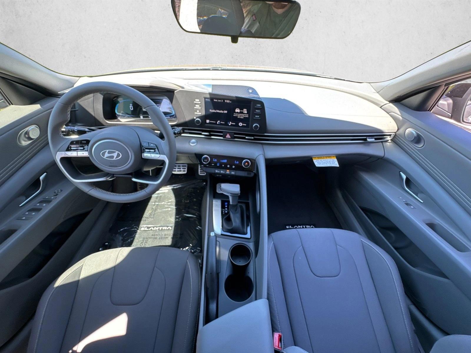 Thumbnail: 2026 Hyundai Elantra - 4