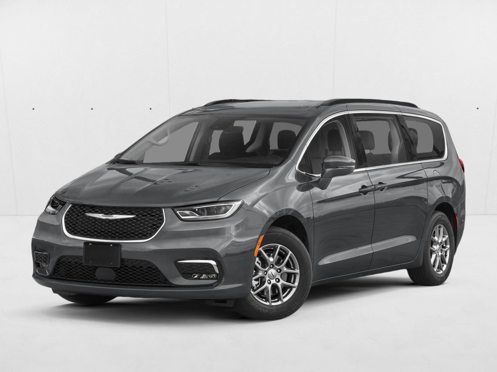 2021 Chrysler Pacifica Touring L's photo