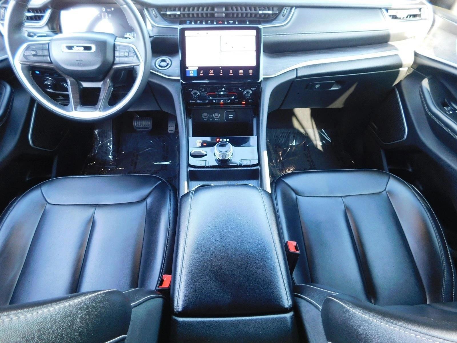Thumbnail: 2024 Jeep Grand Cherokee - 4