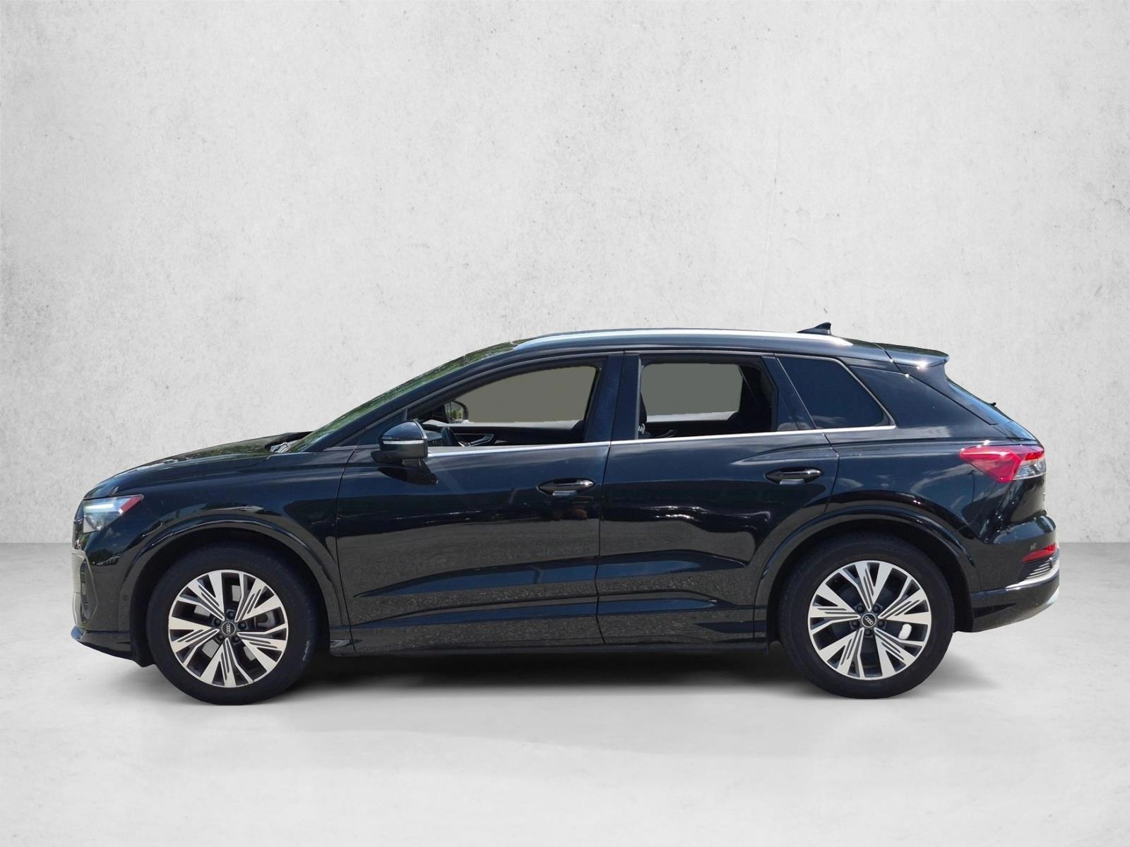 Thumbnail: 2023 Audi Q4 e-tron - 2