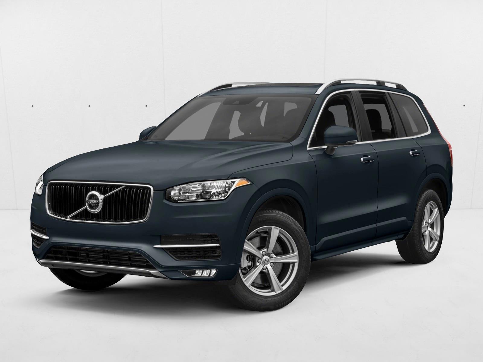 2018 Volvo XC90 T6 AWD Momentum's photo