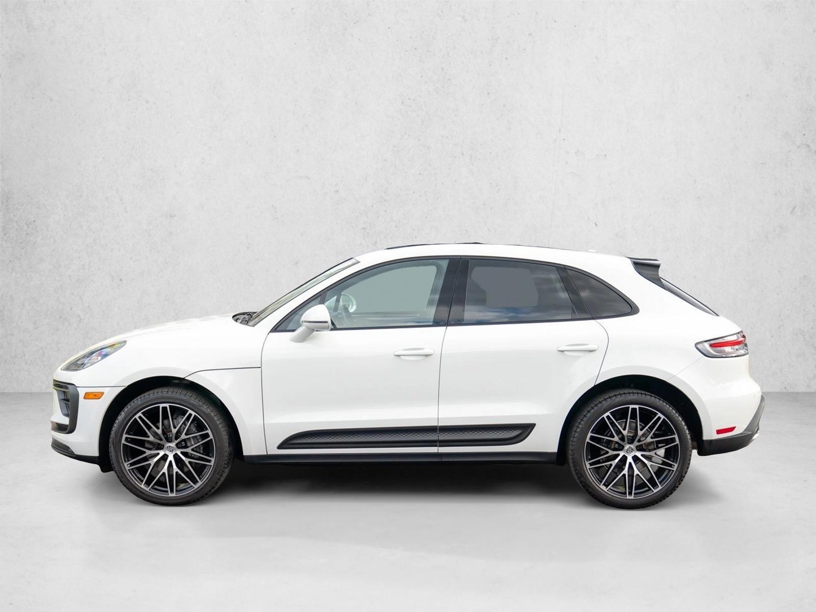 Thumbnail: 2023 Porsche Macan - 2
