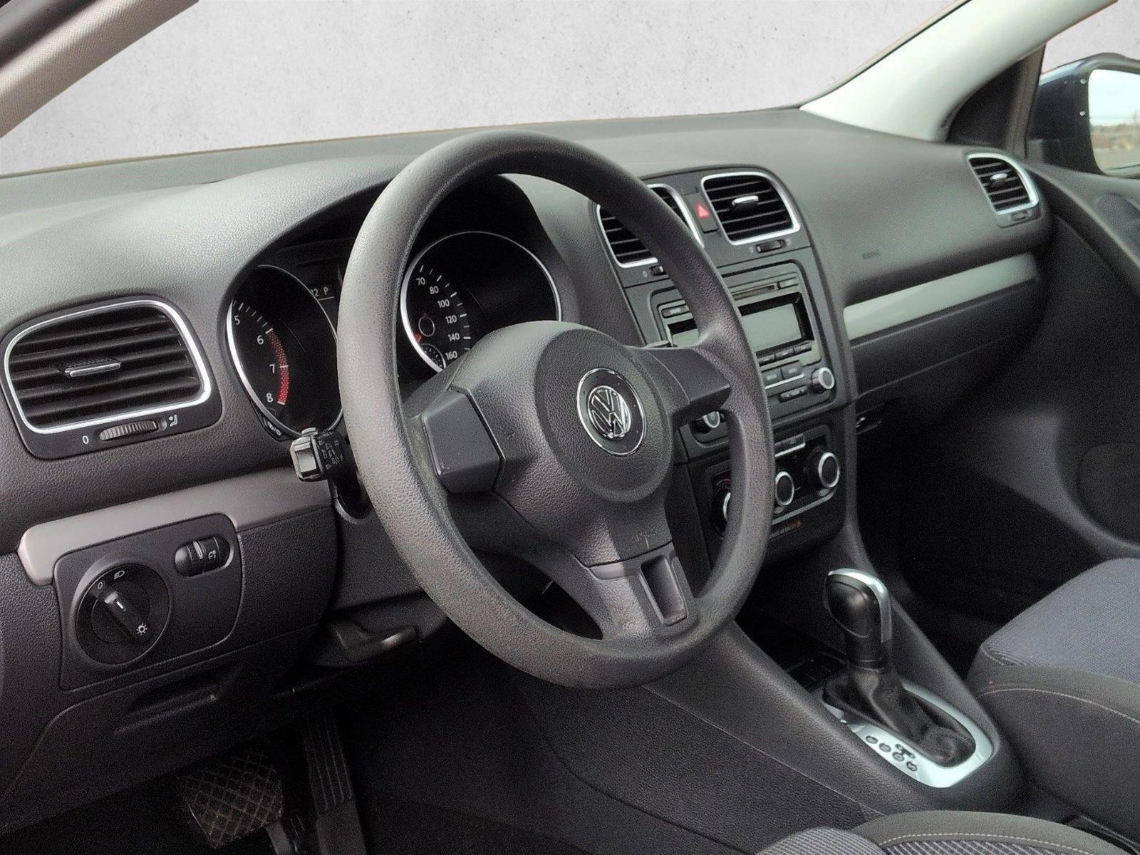 Thumbnail: 2013 Volkswagen Golf - 3