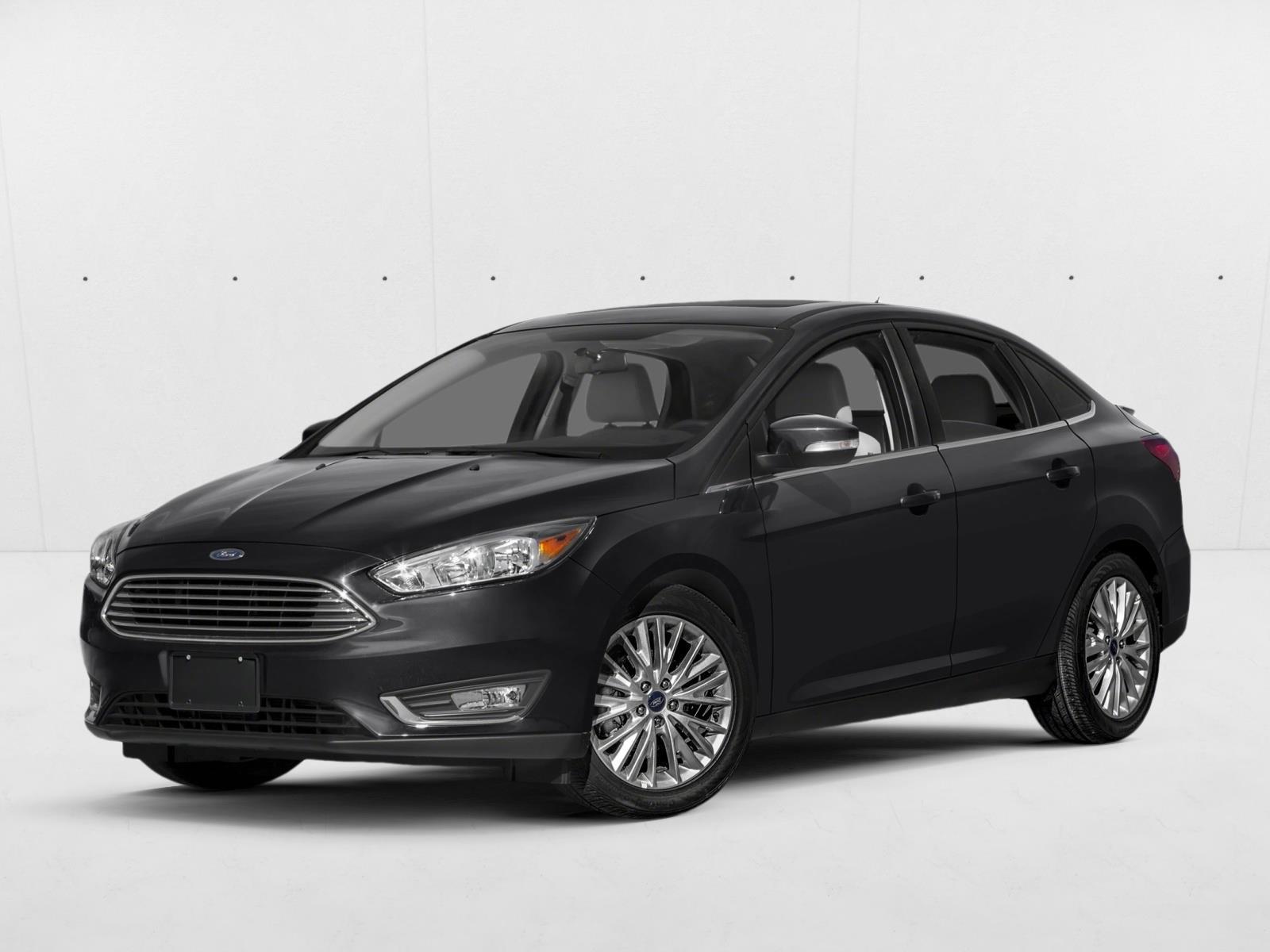 2016 Ford Focus Sedan Titanium's photo