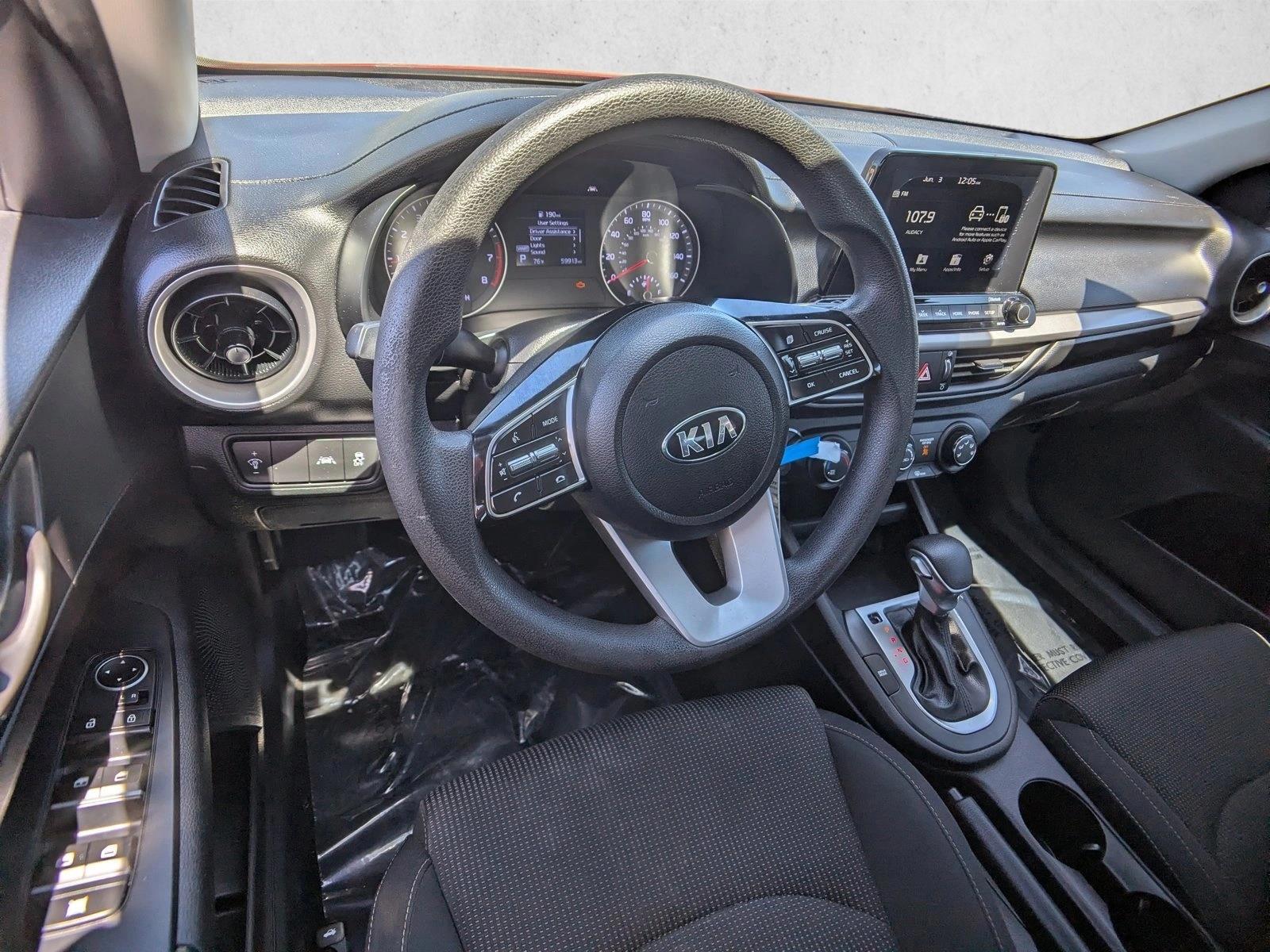 Thumbnail: 2020 Kia Forte - 3