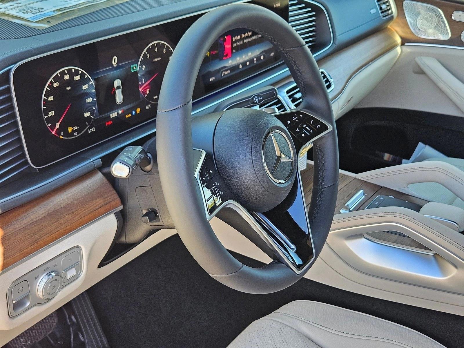 Thumbnail: 2026 Mercedes-Benz GLE - 3