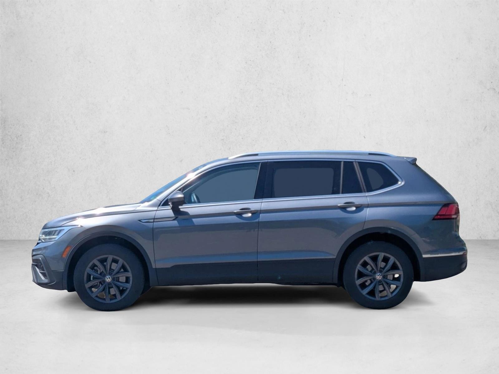 Thumbnail: 2023 Volkswagen Tiguan - 2
