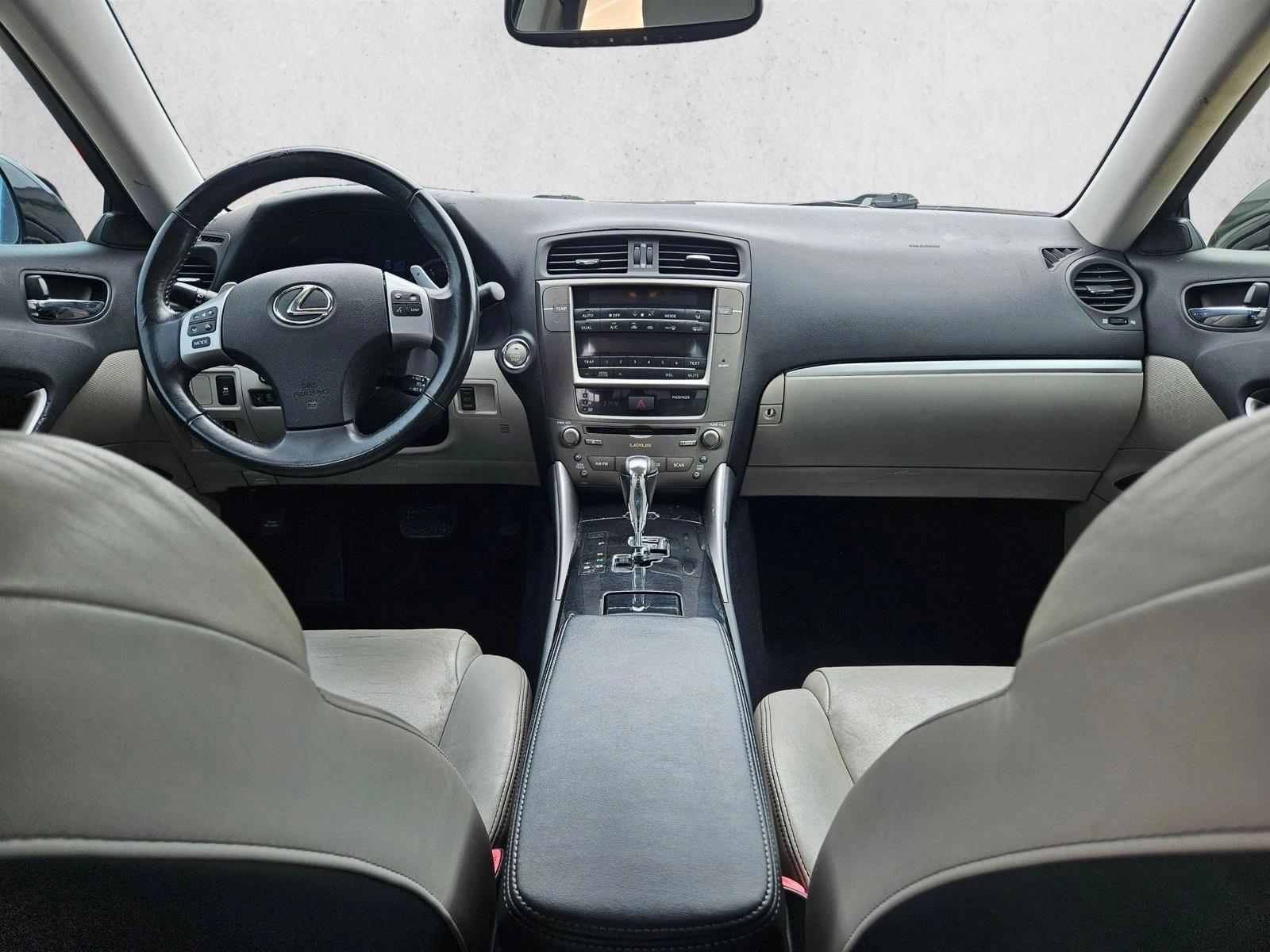 Thumbnail: 2012 Lexus IS - 3