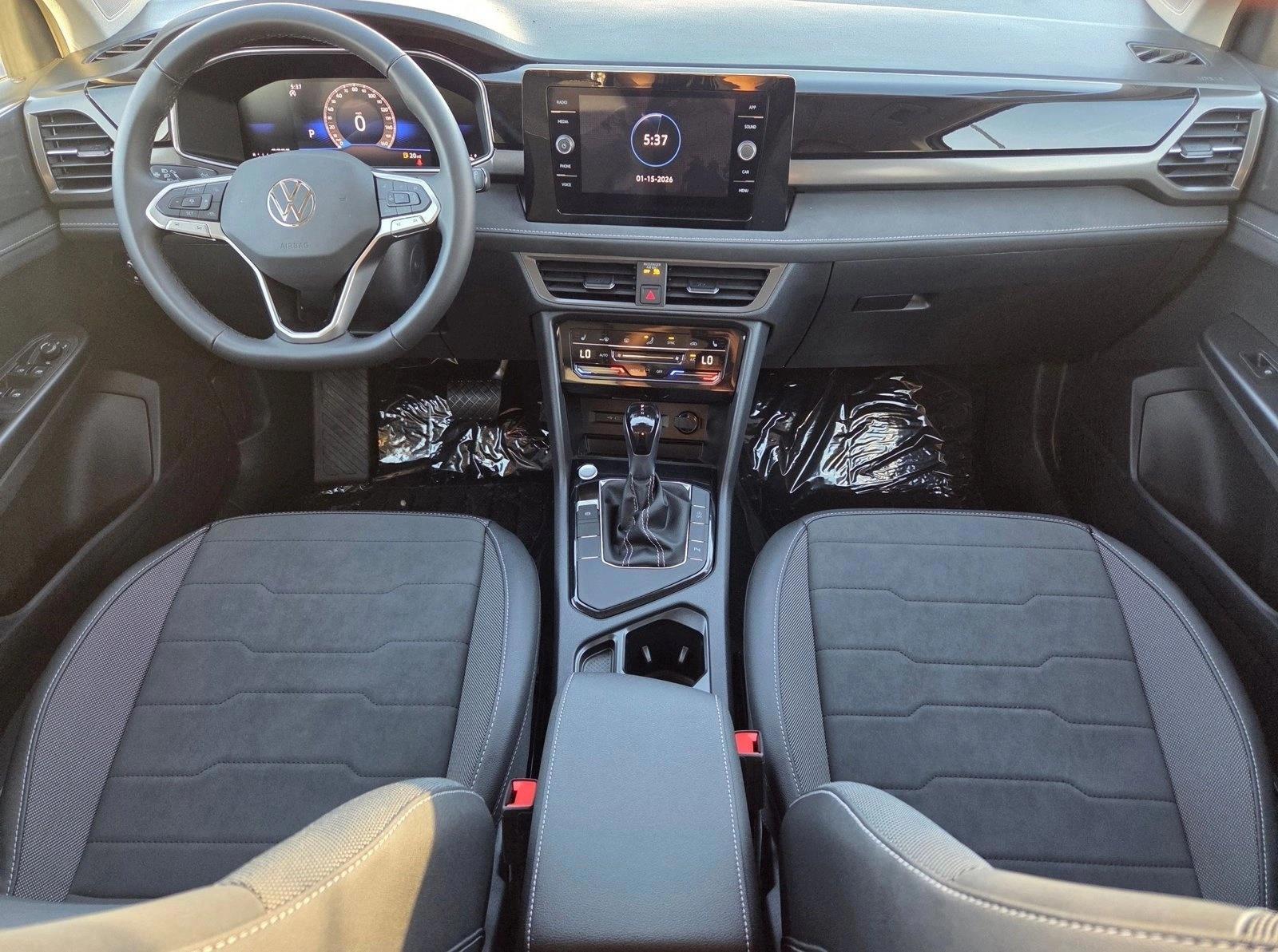 Thumbnail: 2026 Volkswagen Taos - 4