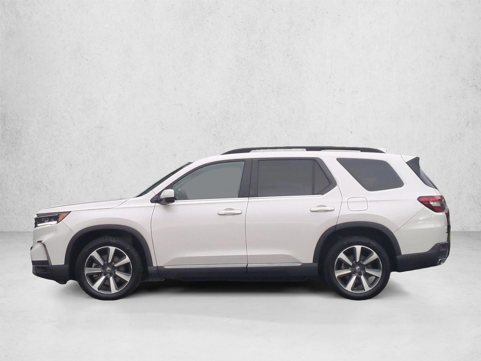 Thumbnail: 2023 Honda Pilot - 2