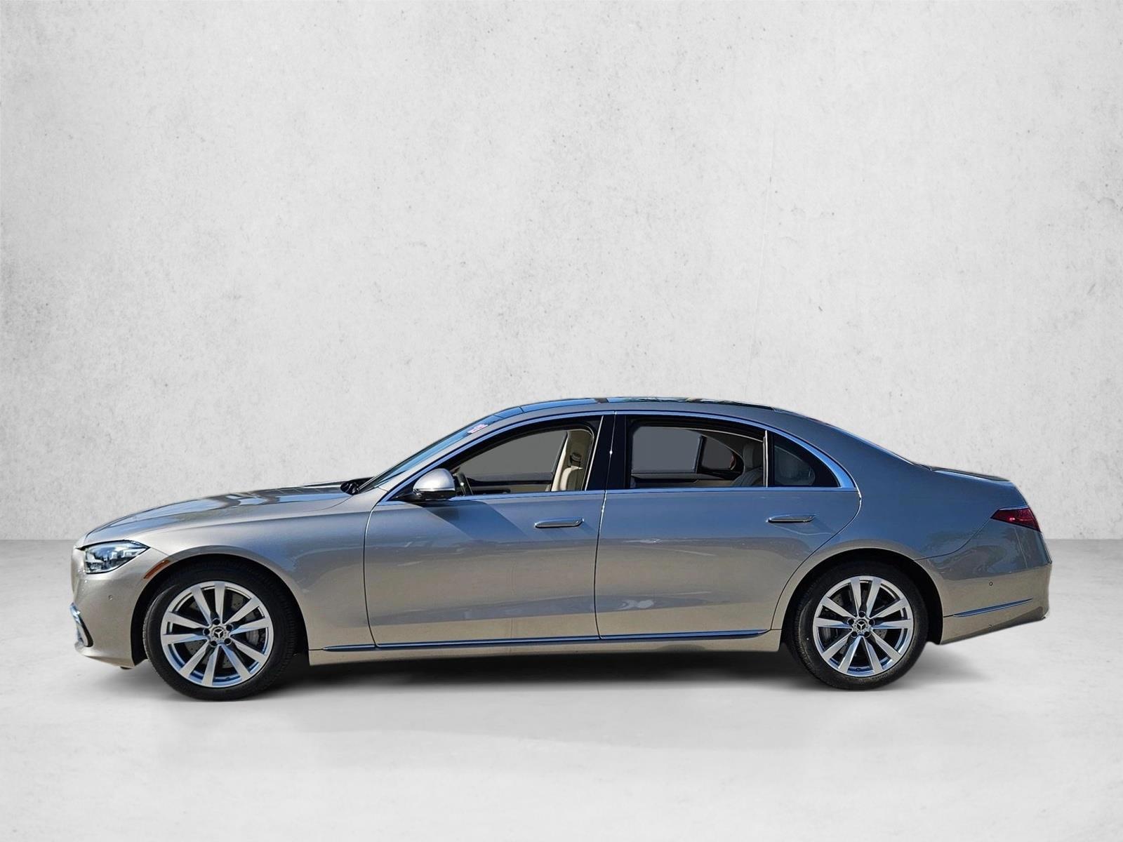 Thumbnail: 2022 Mercedes-Benz S-Class - 2